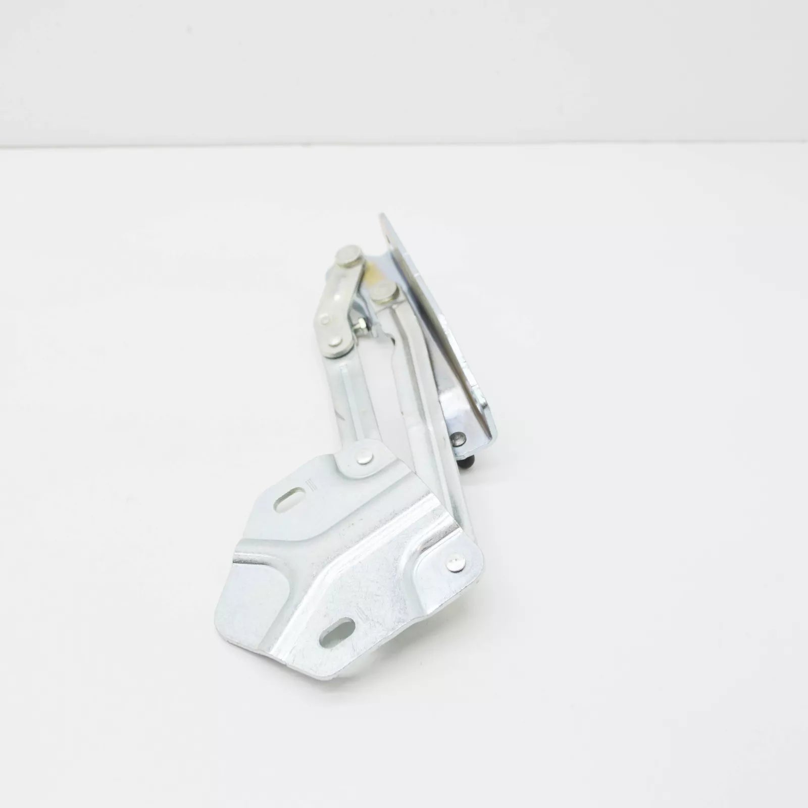 NEW VW CADDY IV SA FRONT LEFT BONNET HINGE 2K5823301