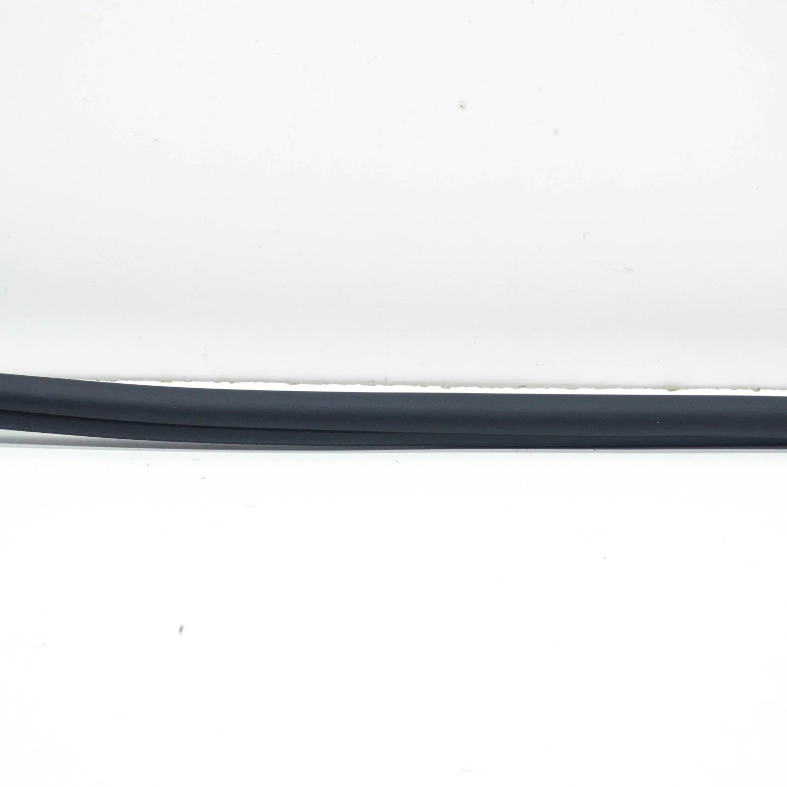 NEW AUDI A7 SPORTBACK 4G FRONT LEFT OUTER DOOR SEAL 4G8839717