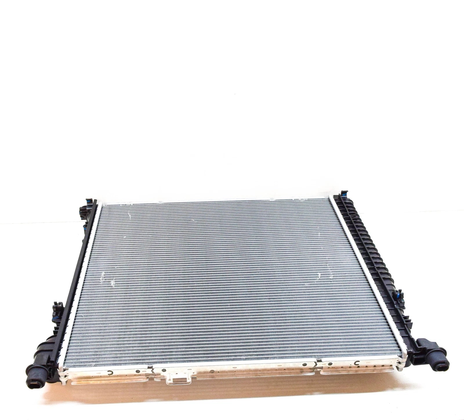 NEW MERCEDES-BENZ GLE W166 COOLING RADIATOR A0995001303 ORIGINAL