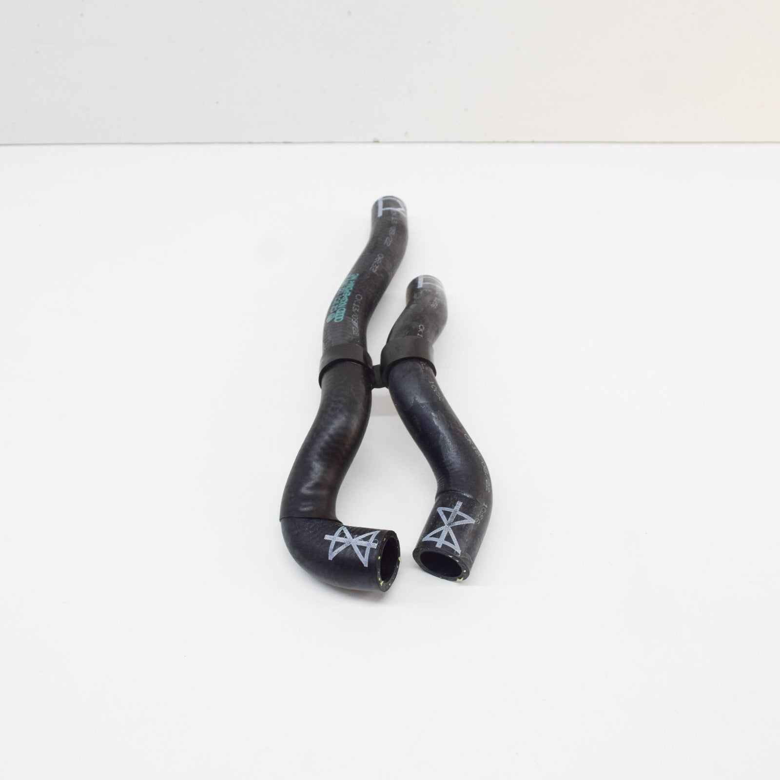 NEW AUDI TT 8J3 ENGINE COOLANT HOSE 3C0122063M ORIGINAL