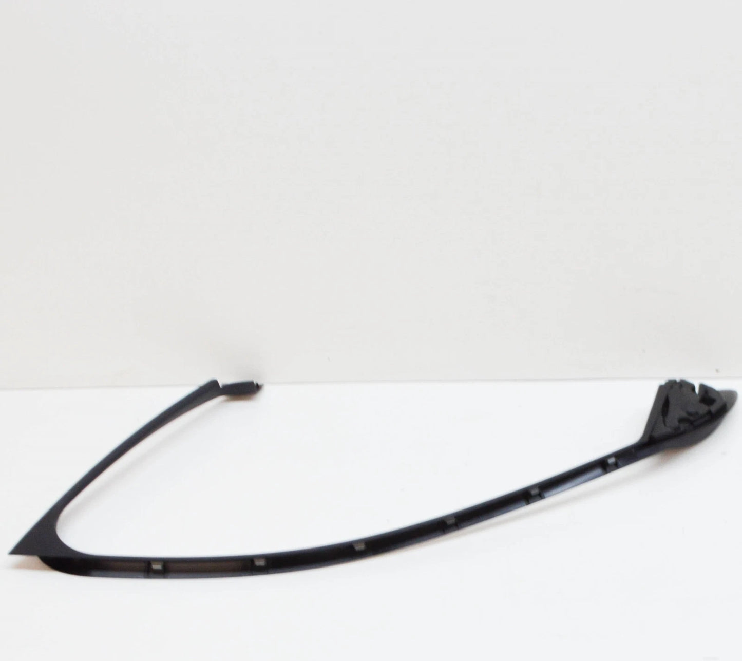 NEW BMW X1 F48 FRONT LEFT DOOR WINDOW FRAME COVER 51337435817 7435817 ORIGINAL