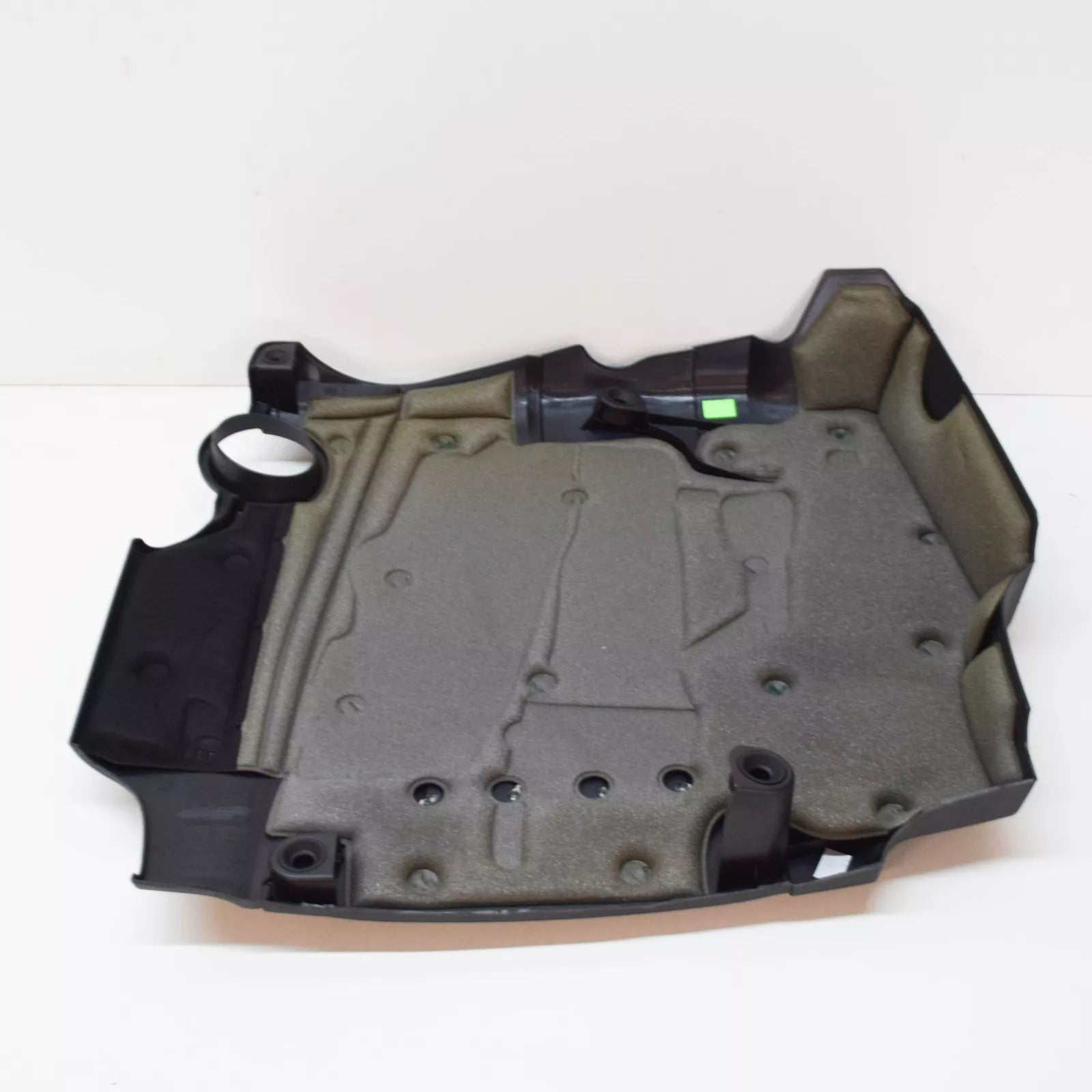 NEW AUDI A4 B8 AVANT ENGINE DECORATIVE COVER 03L103925P ORIGINAL