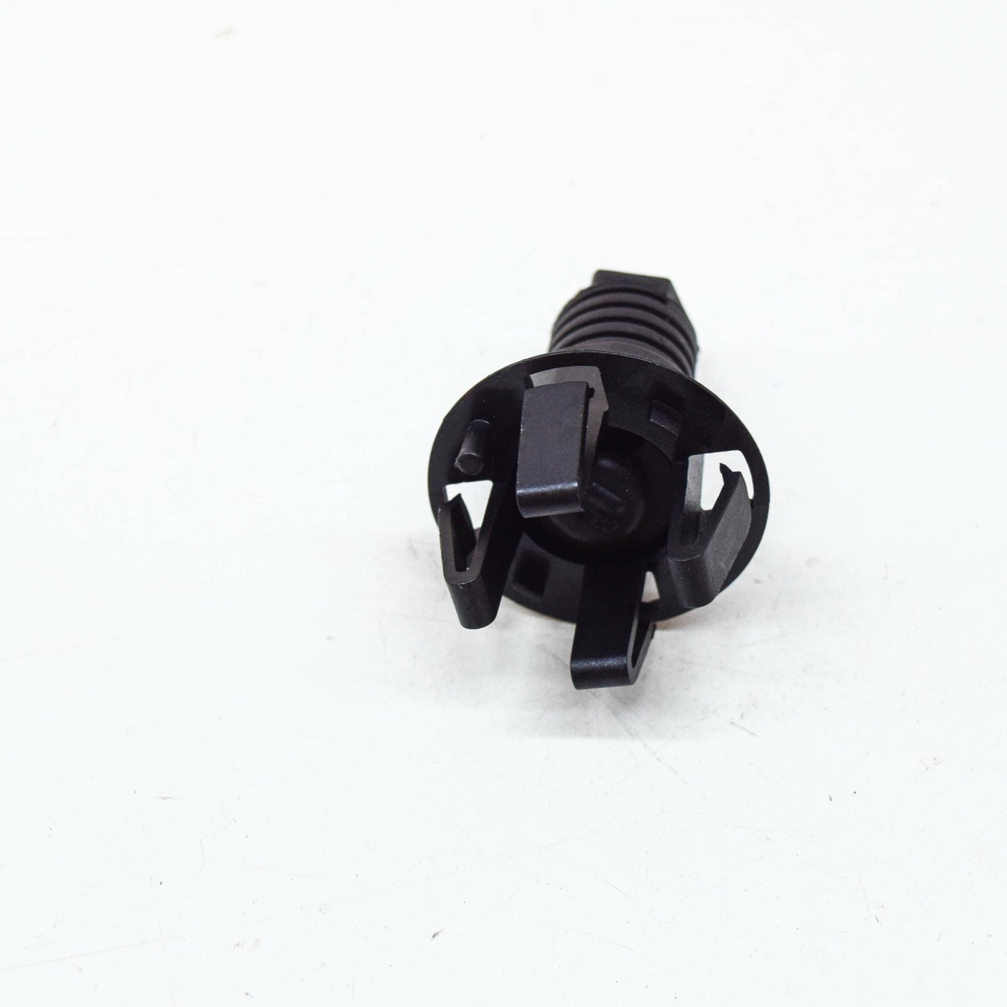 NEW MB CLA SHOOTING BRAKE X117 FRONT BONNET HOOD STOP BUFFER A0019982740