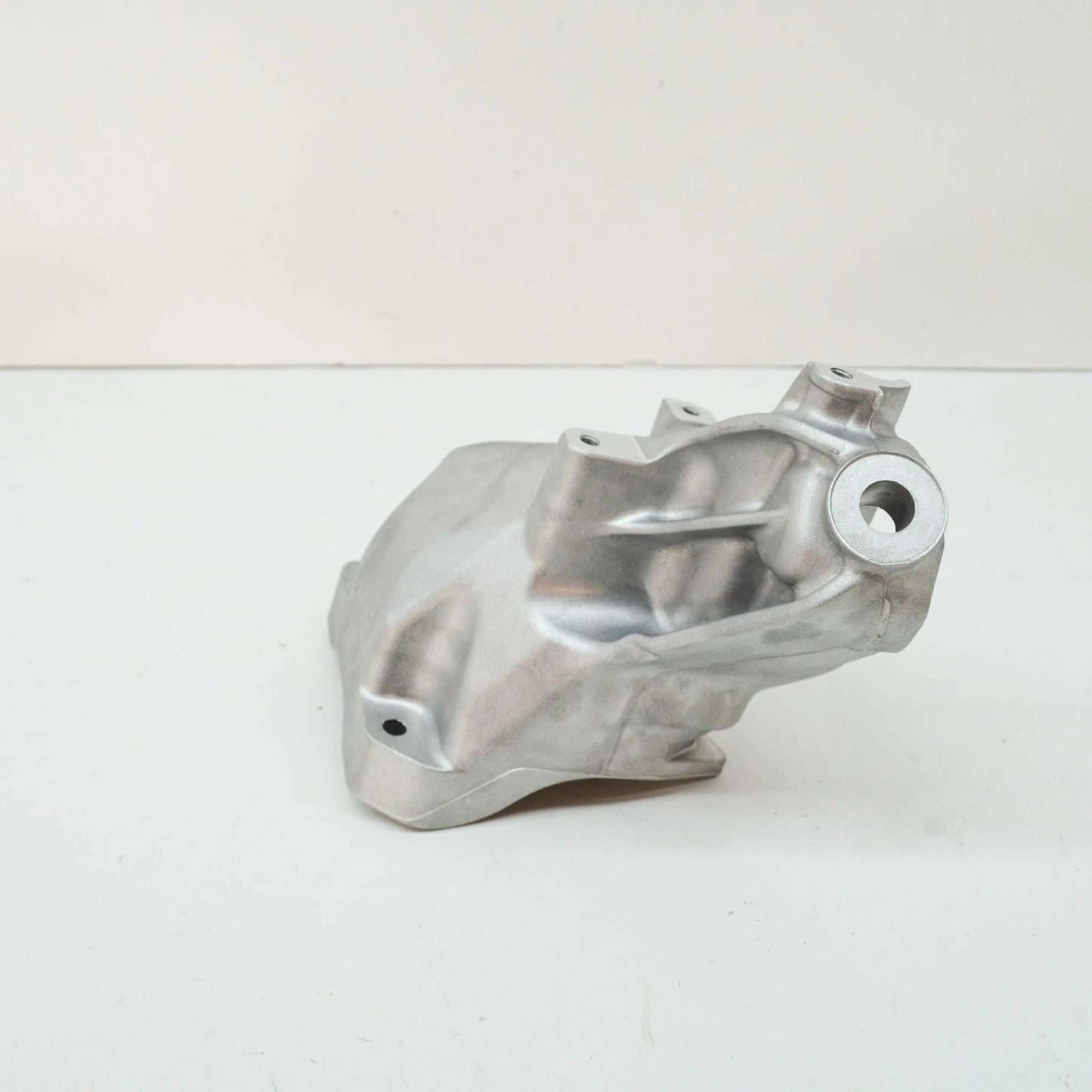 NEW MERCEDES-BENZ S W222 RIGHT ENGINE MOUNT A2562230400 ORIGINAL