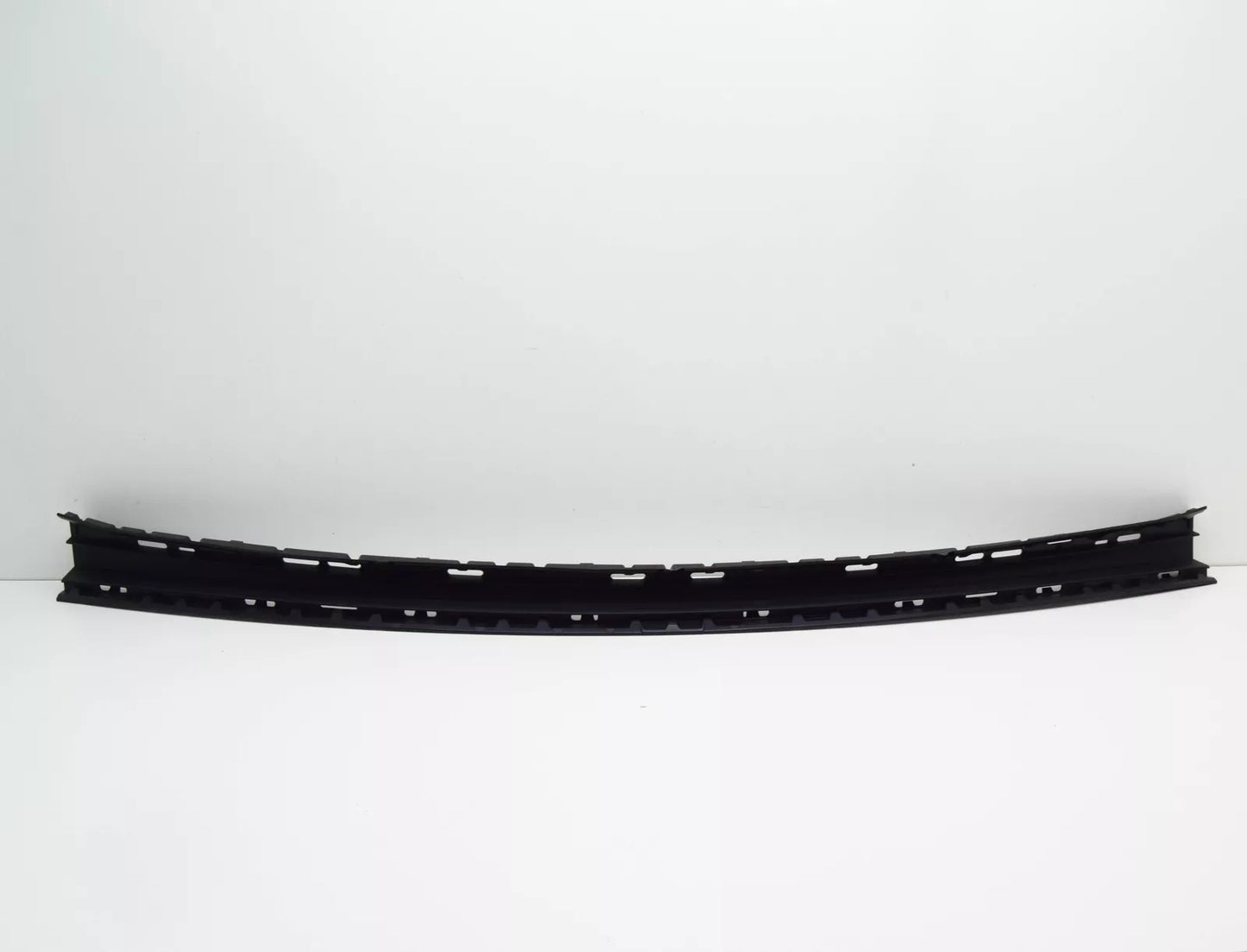 NEW MB CLS C257 FRONT BUMPER LOWER CENTER TRIM MOLDING A2578857704 ORIGINAL