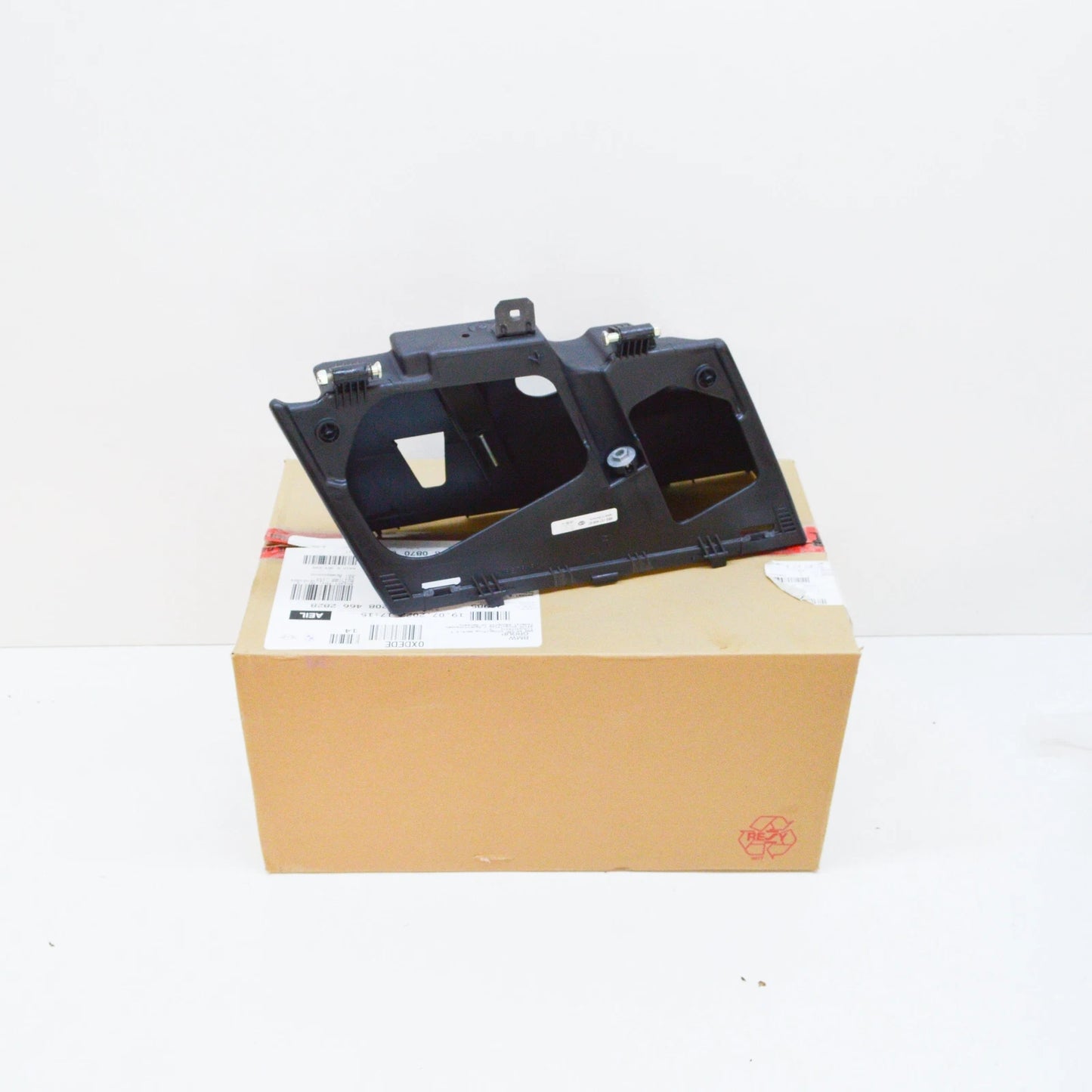 NEW BMW 8 E31 RIGHT HEADLIGHT HOUSING 63128354558 8354558 ORIGINAL