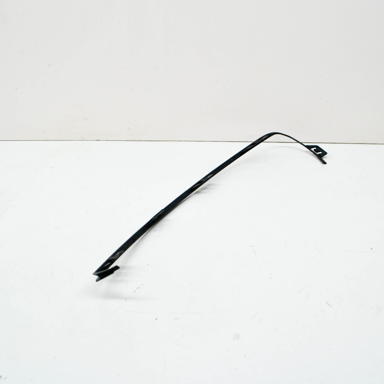 NEW MERCEDES-BENZ A-CLASS W176 FRONT BUMPER RIGHT TRIM A1768851822 ORIGINAL