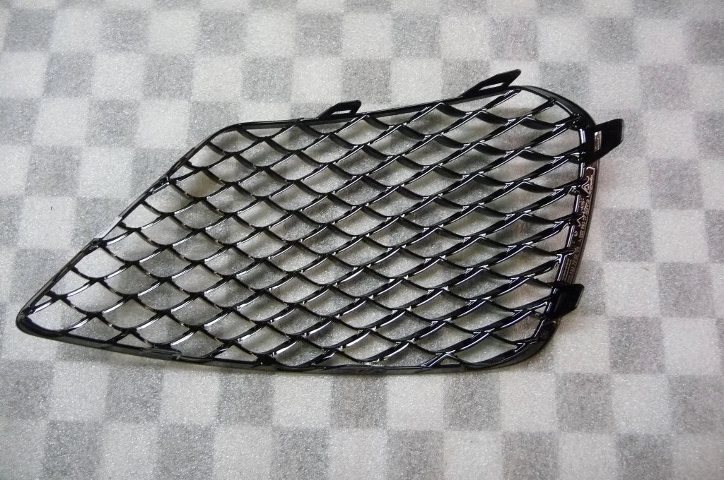 NEW MERCEDES BENZ S W222 FRONT BUMPER LOWER LEFT GRILL A2228850553