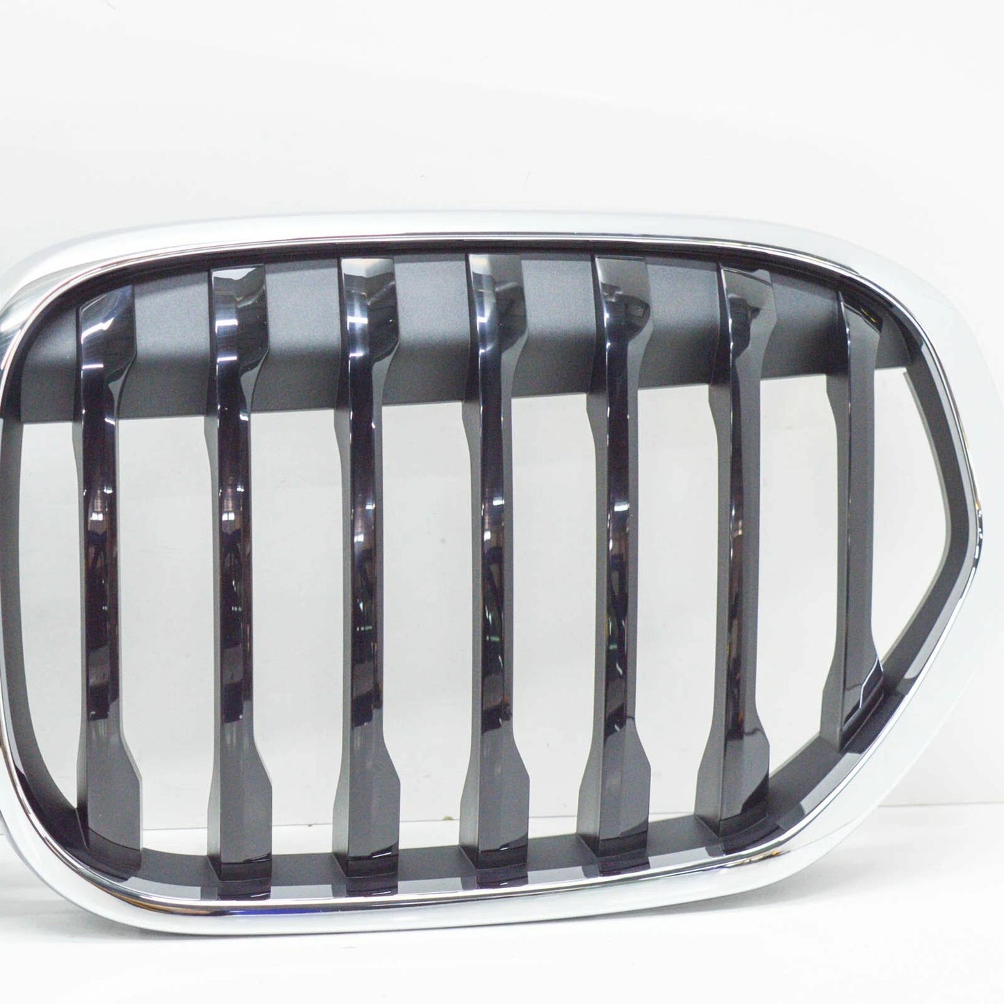 NEW BMW X1 F48 FRONT BUMPER RADIATOR GRILLE 8493450 51138493450 ORIGINAL