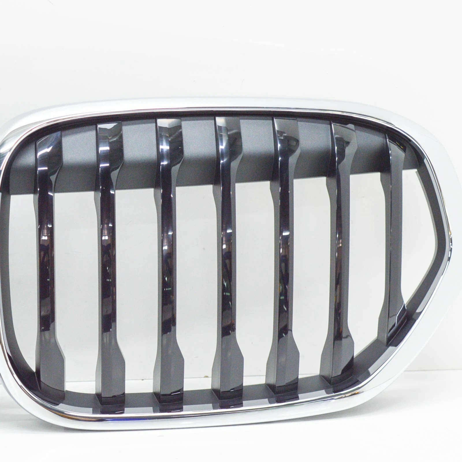 NEW BMW X1 F48 FRONT BUMPER RADIATOR GRILLE 8493450 51138493450 ORIGINAL