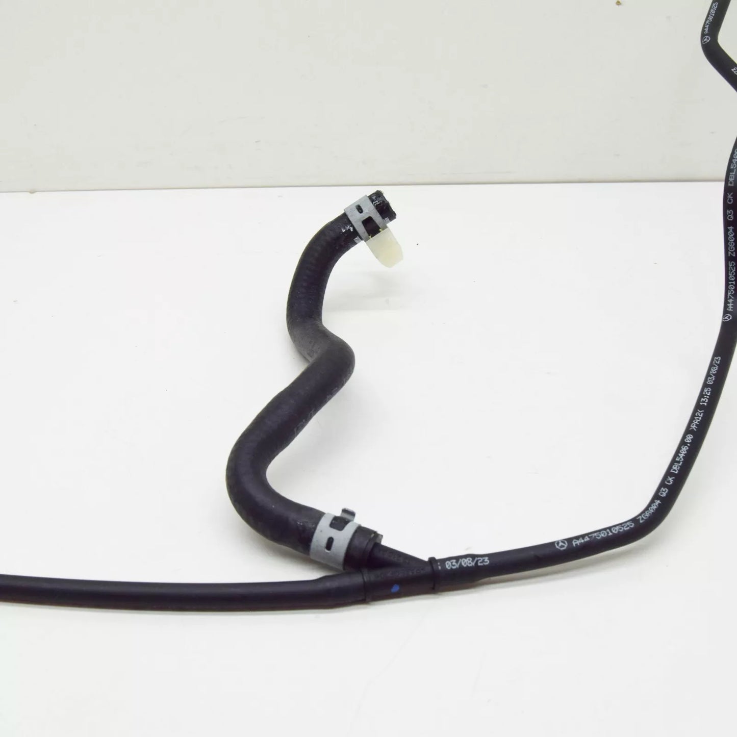 NEW MERCEDES-BENZ VITO W447 EXPANSION RESERVOIR BLEED LINE A4475010525 ORIGINAL