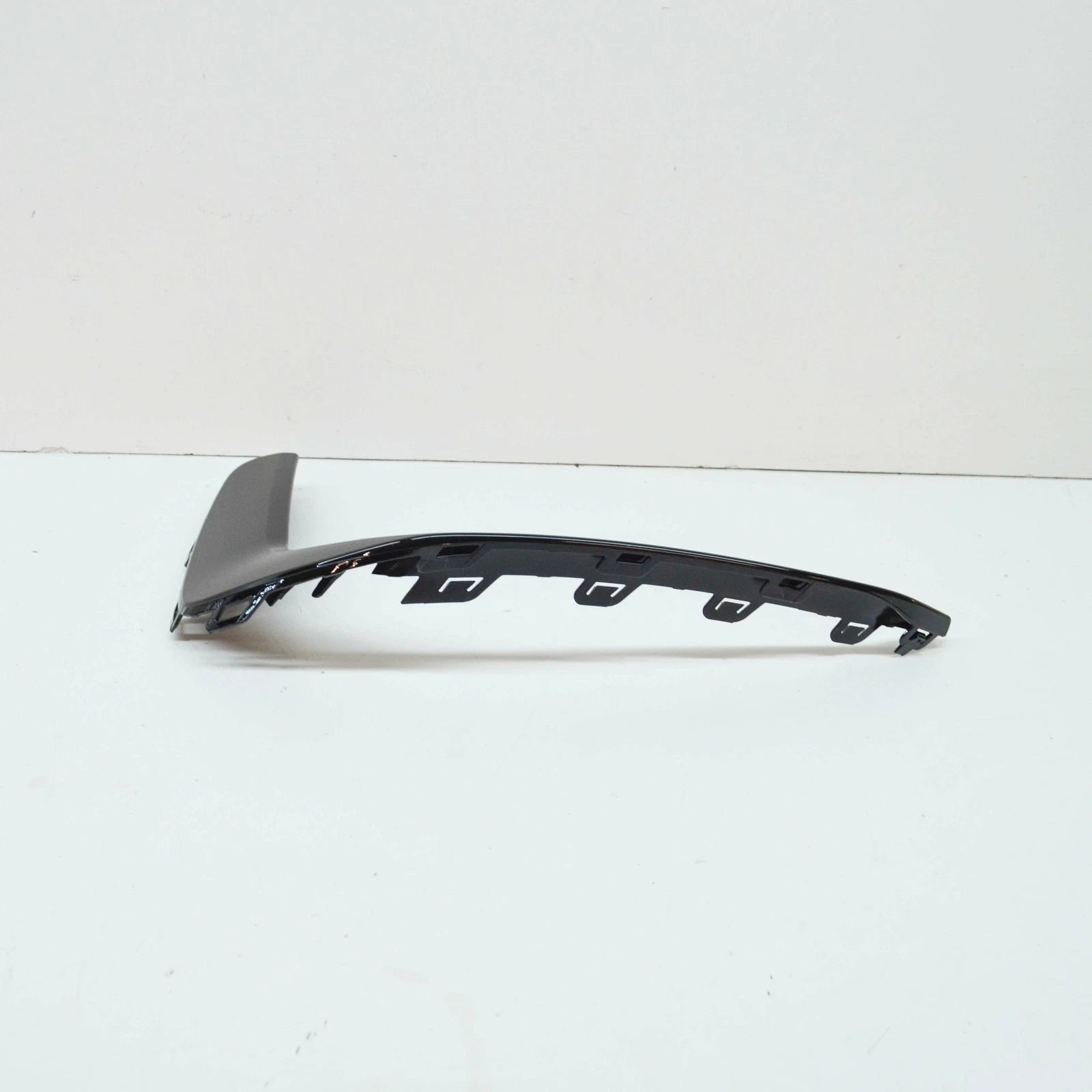 NEW AUDI A6 C8 FRONT RIGHT BUMPER MOLDING 4K0807968AY9B