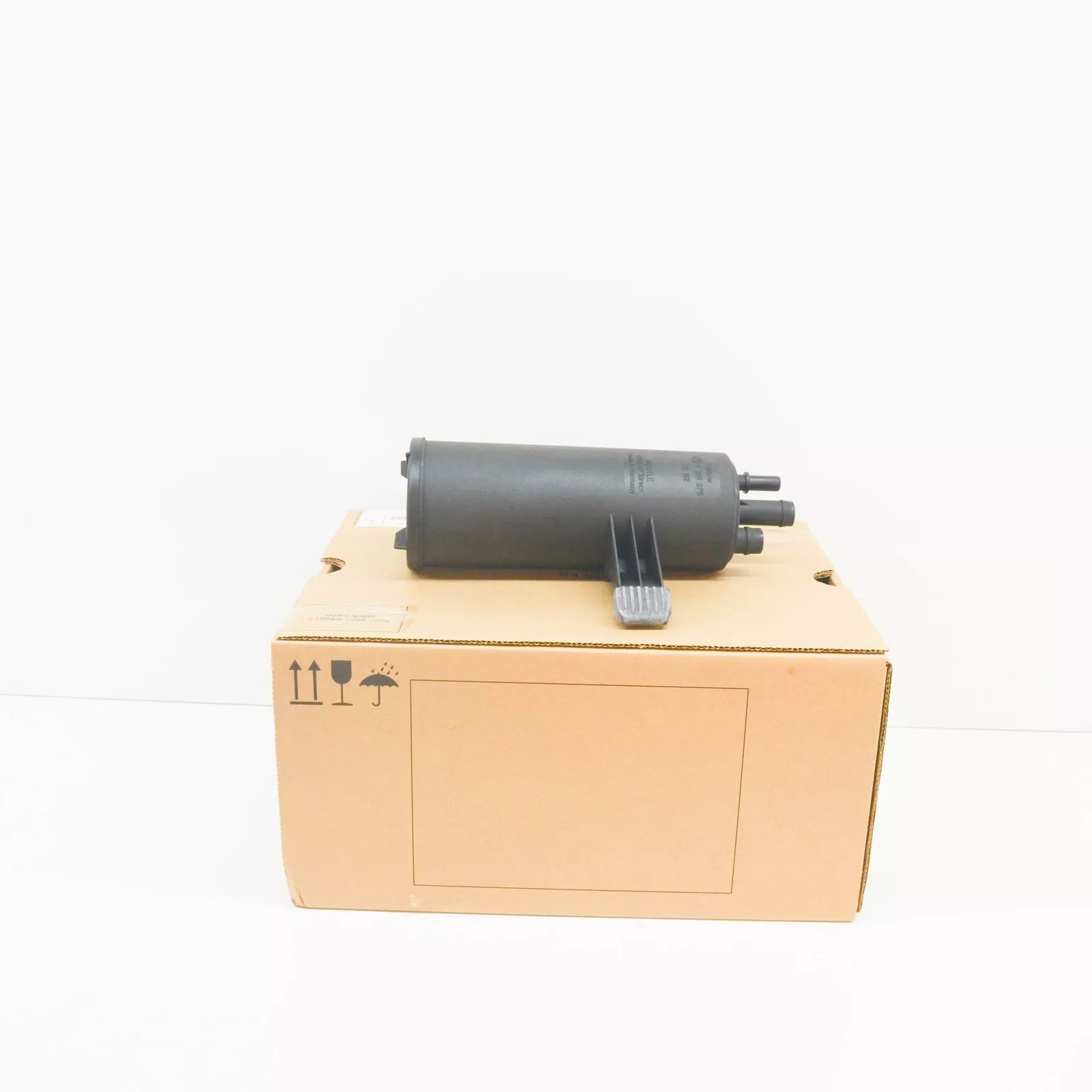 NEW BMW 5 E60 ACTIVATED CHARCHOAL FILTER 16137200075 ORIGINAL