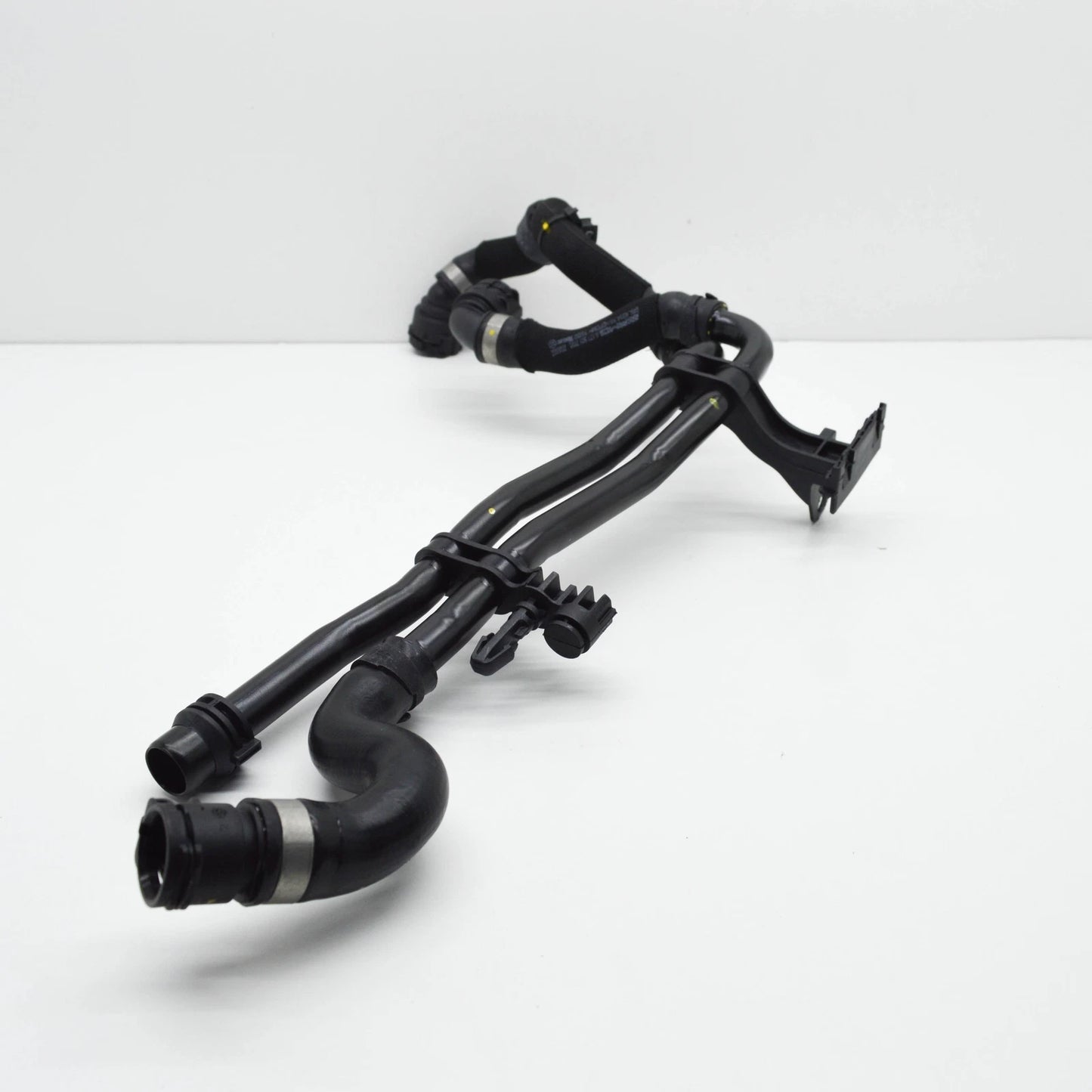 NEW MB CLA COUPE C118 RIGHT SIDE WATER RADIATOR HOSE A1775017501