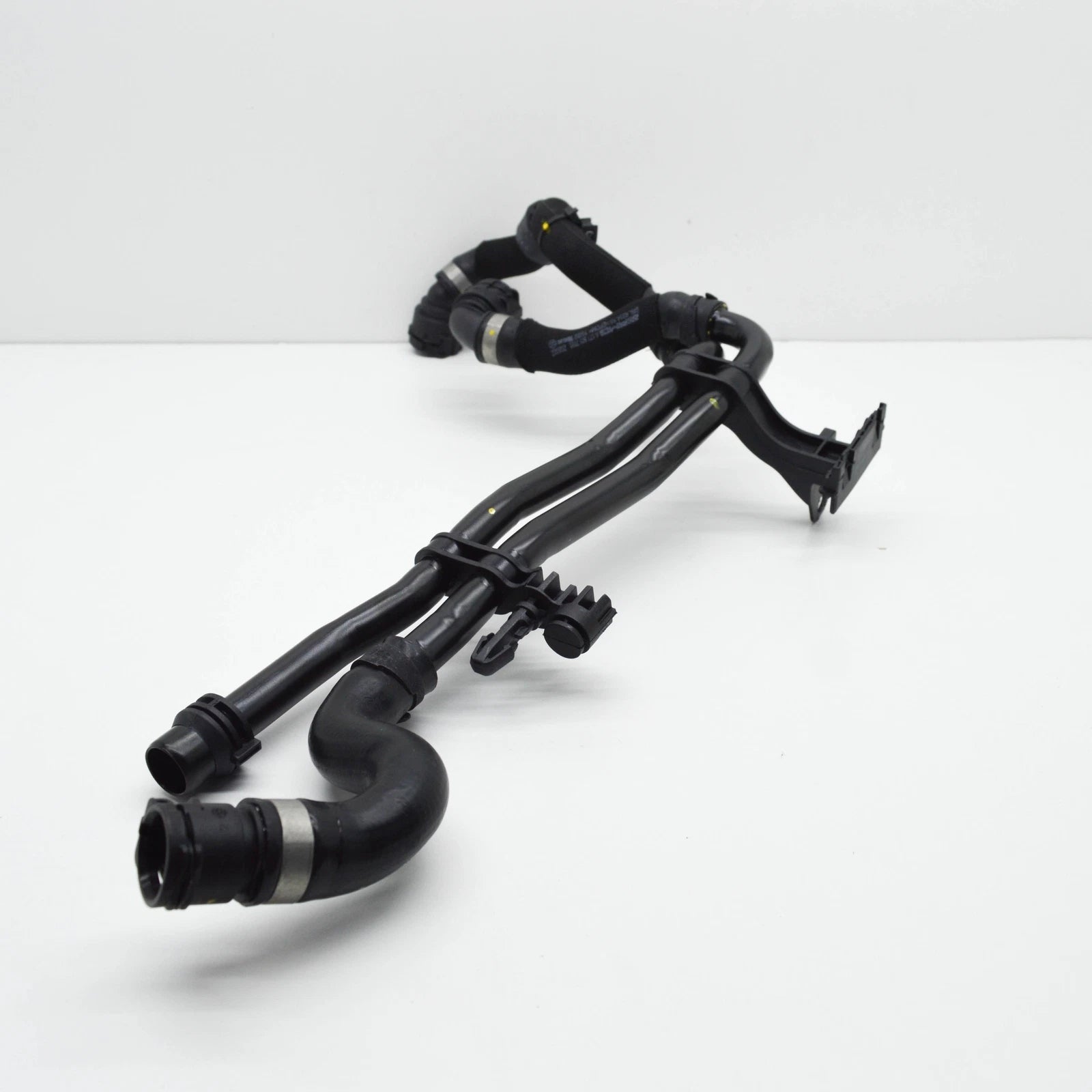 NEW MB CLA COUPE C118 RIGHT SIDE WATER RADIATOR HOSE A1775017501