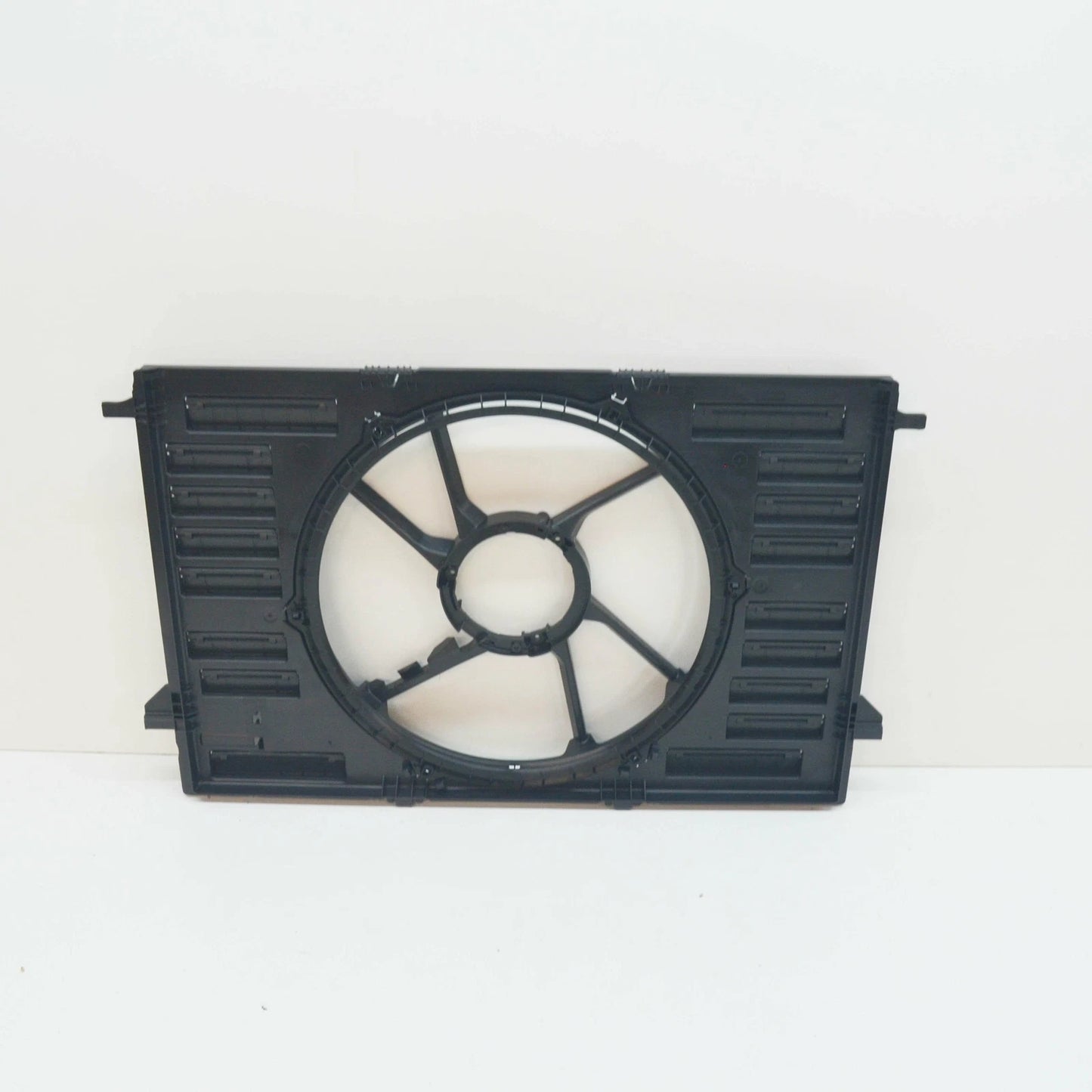 NEW AUDI A4 B9 ENGINE COOLING FAN RING 400W 8W0121207