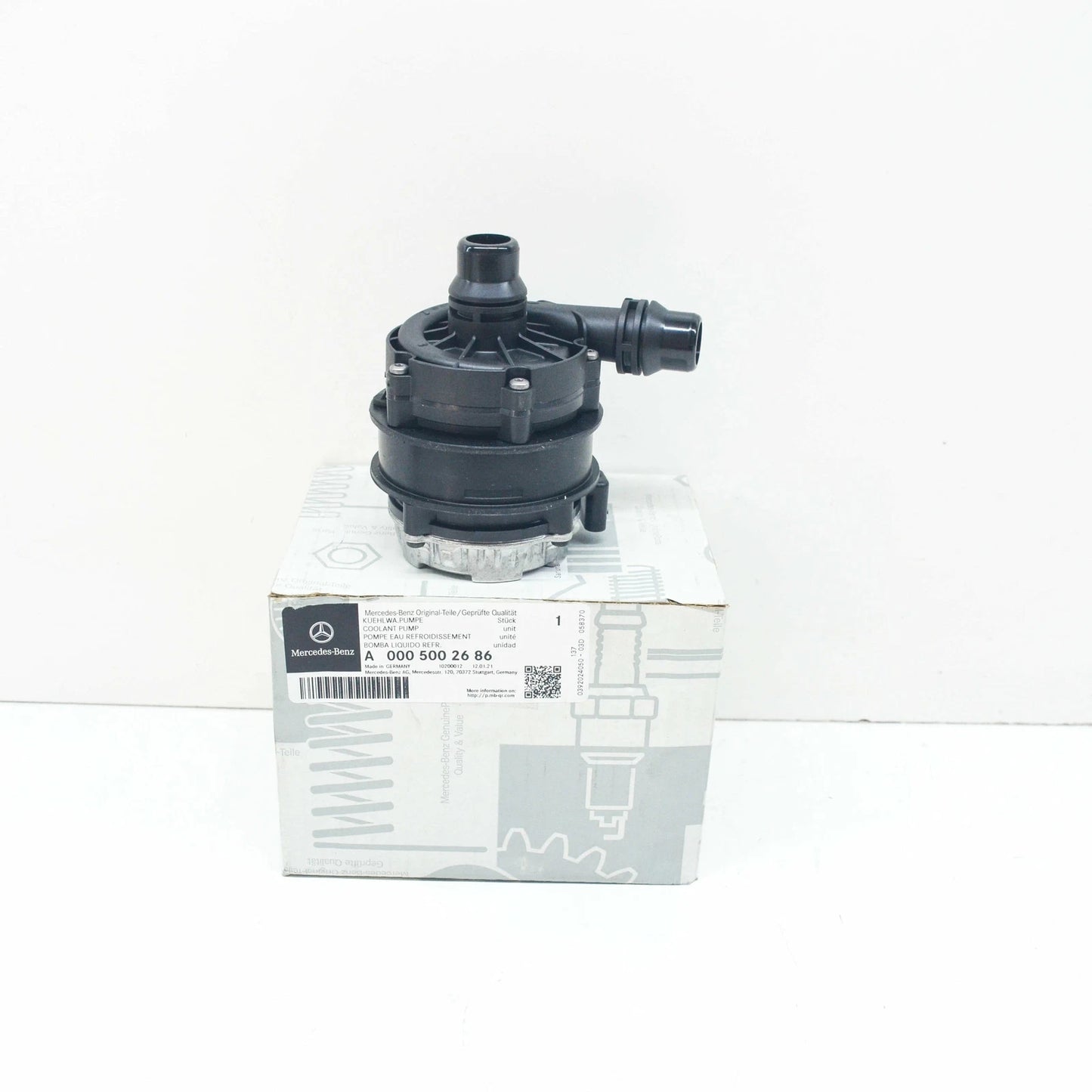 NEW MERCEDES-BENZ C-CLASS W205 ADDITIONAL WATER PUMP A0005002686