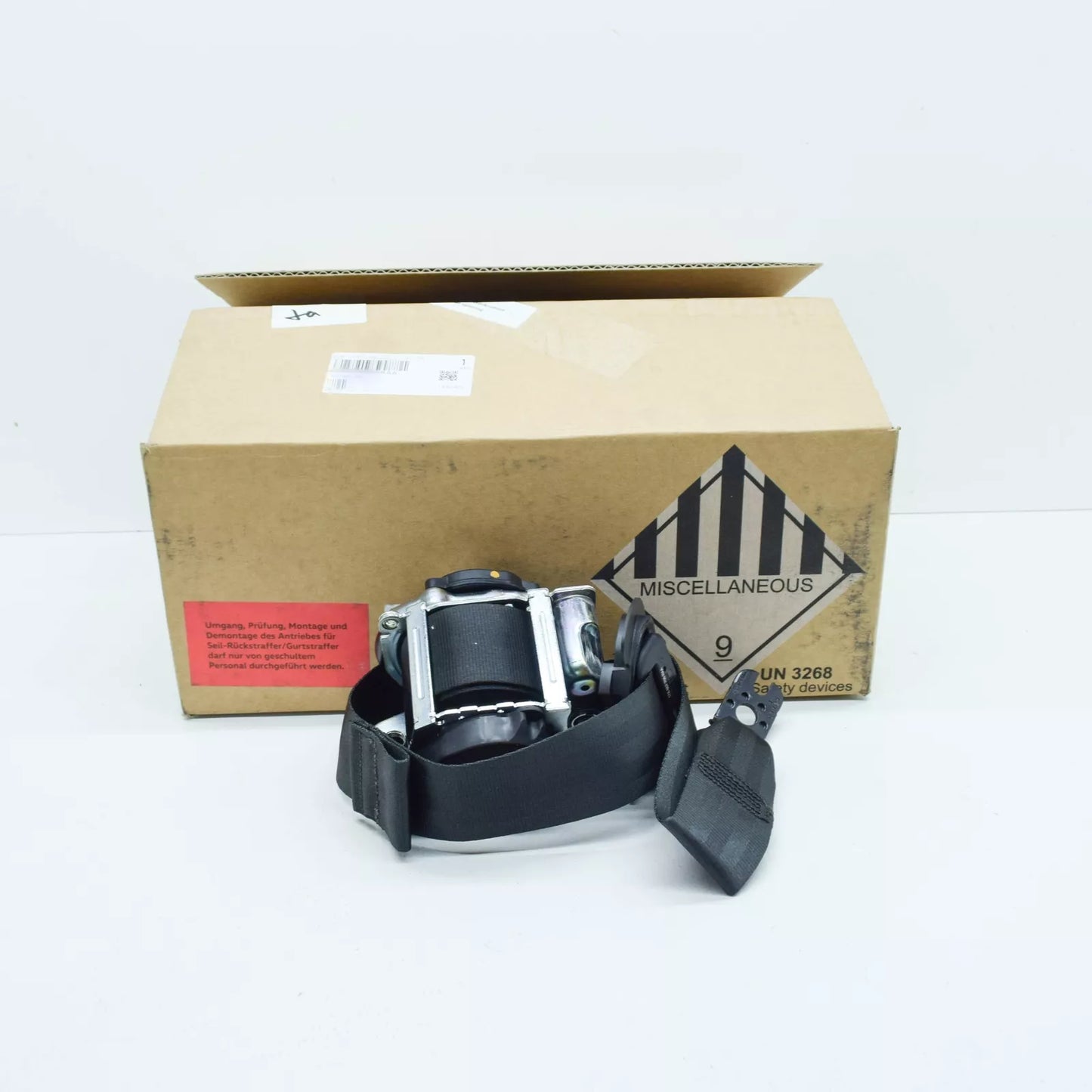 NEW VW JETTA A7 FRONT RIGHT THREE-POINT AUTOMATIC SEAT BELT 17A857706RAA