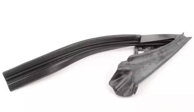 NEW BMW 1 E81 FRONT LEFT DOOR MIRROR OUTER TRIANGLE SEAL 51337164935 ORIGINAL