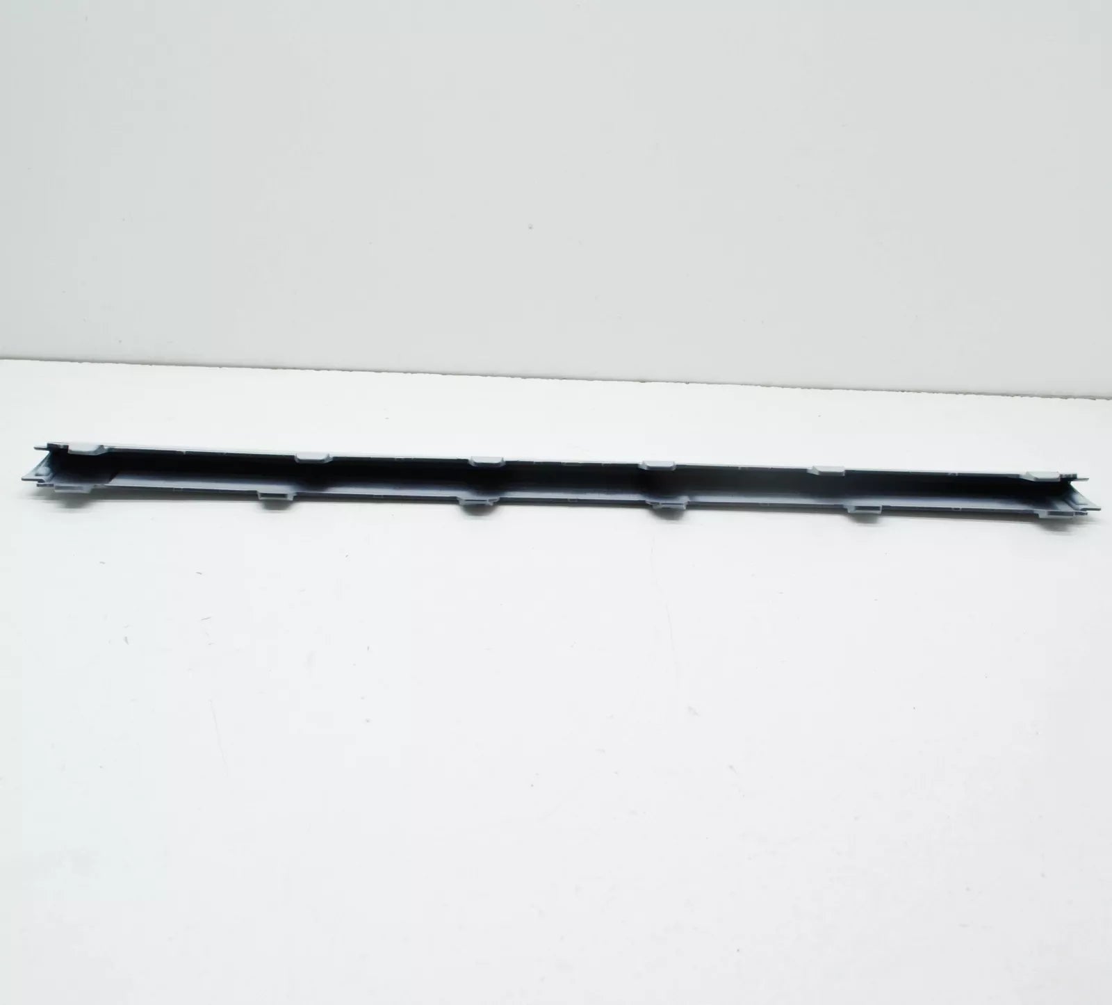 NEW VW TIGUAN AD FRONT BUMPER CENTER VENT GRILLE TRIM 5NA853211FGRU