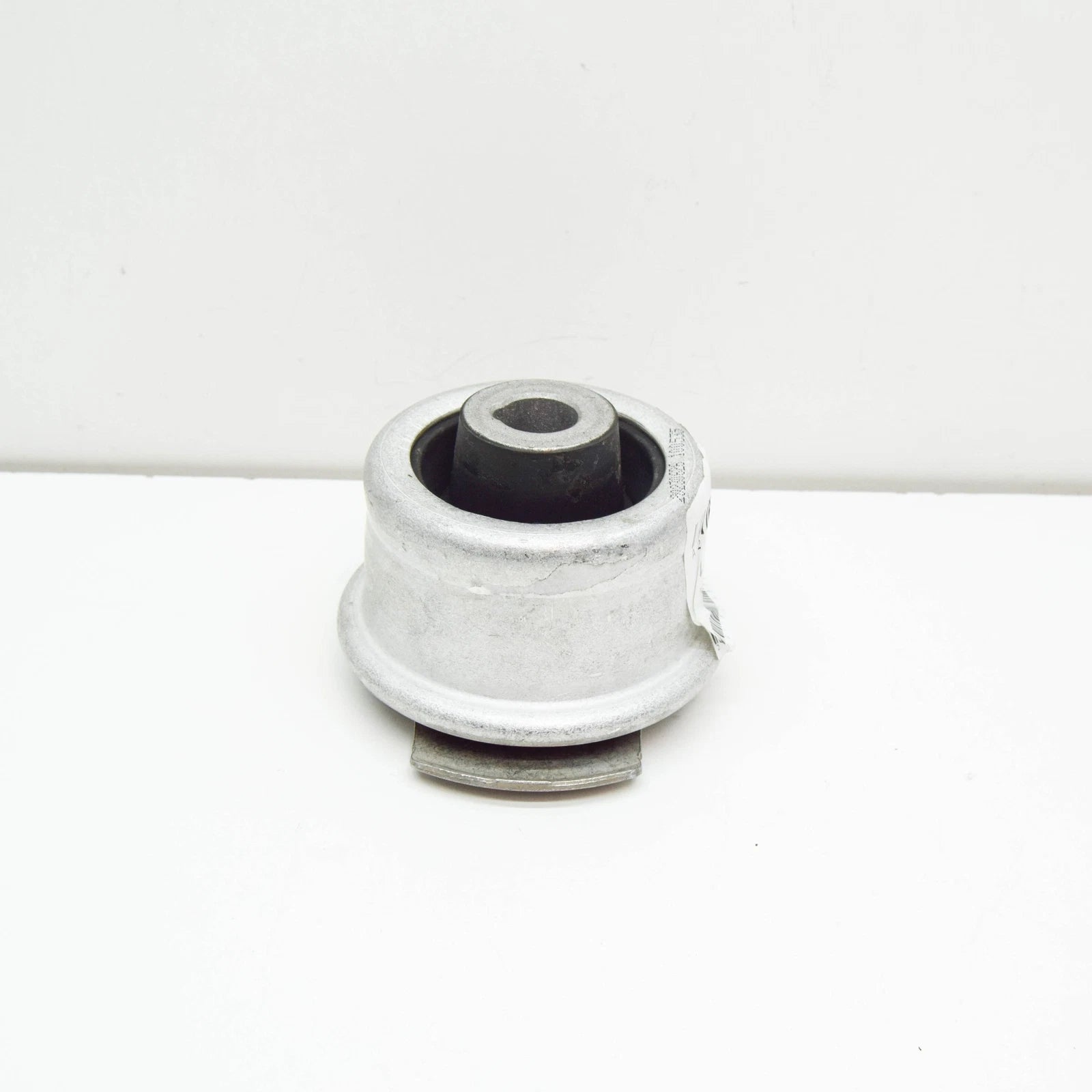 NEW MERCEDES-BENZ E W212 REAR CROSSMEMBER SUBFRAME CARRIER A2183510200 ORIGINAL