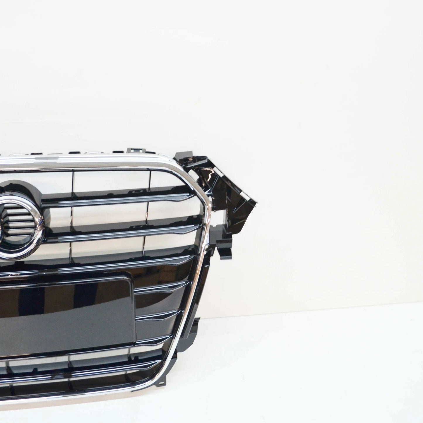 NEW AUDI A4 B8 FRONT BUMPER CENTER GRILLE 8K0853651ET94