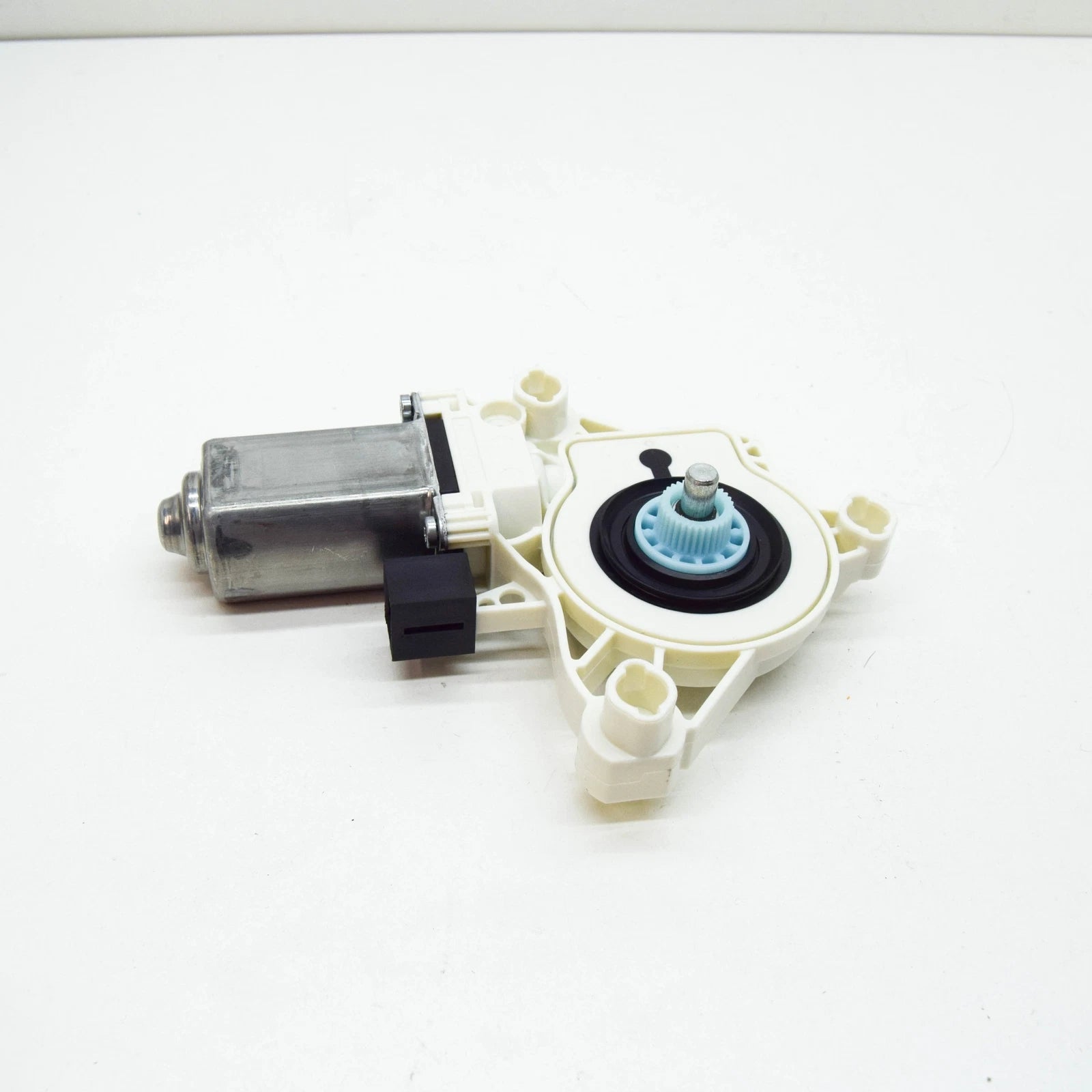 NEW VW PASSAT B8 FRONT RIGHT DOOR WINDOW REGULATOR MOTOR 4K0959802 ORIGINAL