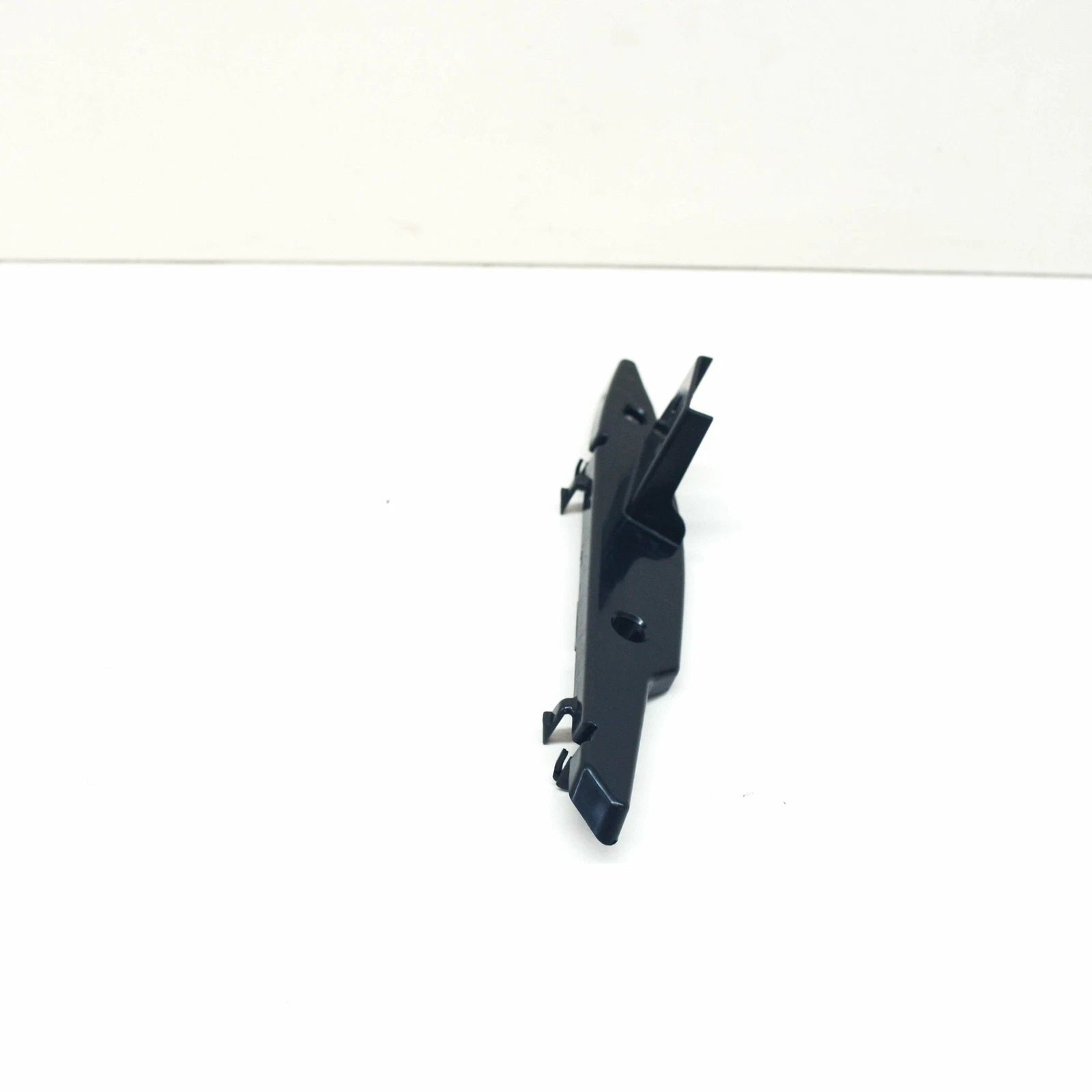 NEW BMW X3 G01 FRONT LEFT LOWER BUMPER INSERT GUIDE 51117399983 ORIGINAL