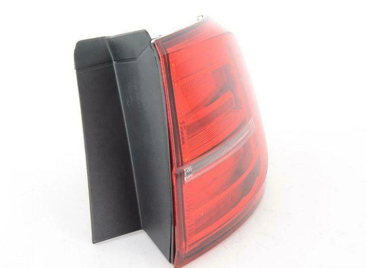 NEW VOLKSWAGEN JETTA A6 REAR RIGHT OUTER LED TAILLIGHT 5C6945208D ORIGINAL