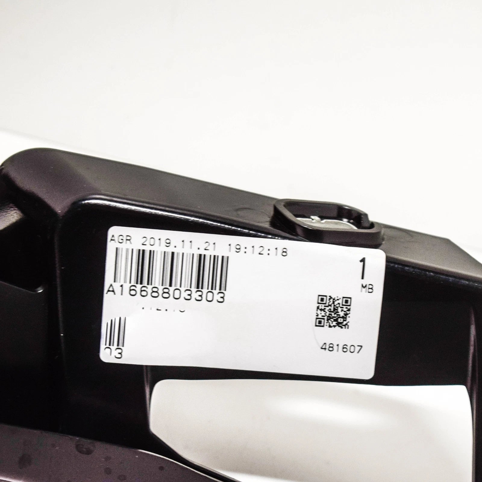 NEW MERCEDES BENZ ML W166 LEFT REAR BUMPER MOUNTING BRACKET A1668803303 ORIGINAL