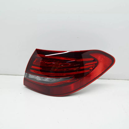 NEW MERCEDES-BENZ C S205 REAR RIGHT OUTER TAILLIGHT A2059064505 ORIGINAL