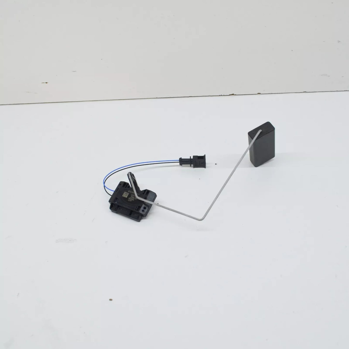 NEW AUDI A6 C6 RIGHT FUEL GAUGE SENSOR 4F0919673C