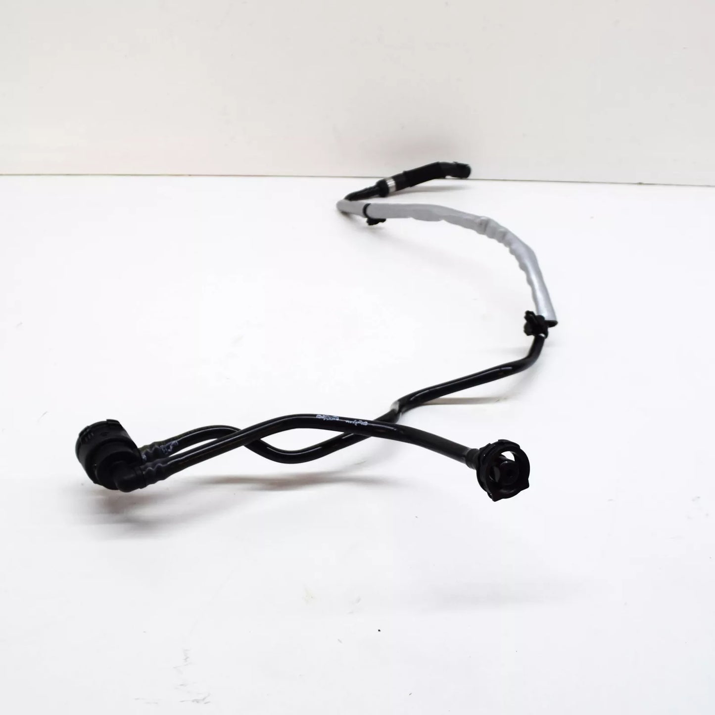 NEW MERCEDES-BENZ GLC X253 VENT LINE HOSE PIPE 2.0 P 155KW A2535013700 2016