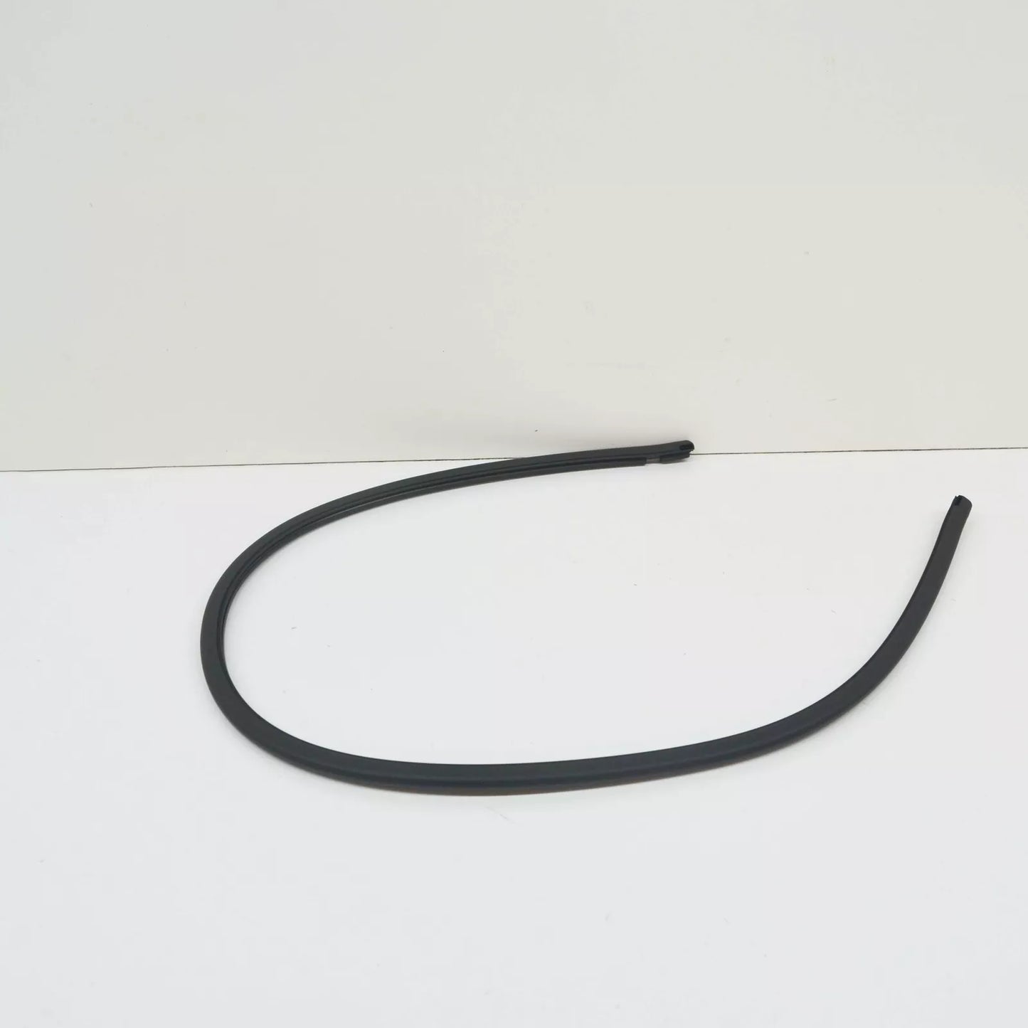 NEW VOLKSWAGEN GOLF MK7 ROOF GLASS COVER REAR SEAL 5G6877297A