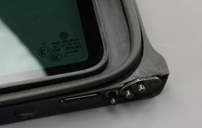 NEW VW TRANSPORTER T6 LEFT SLIDING DOOR GLASS PANEL MOVABLE 7E0847795E ORIGINAL