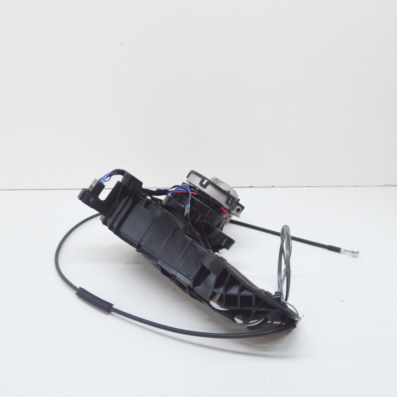 new mercedes-benz vito w447 rear right door actuation a4477603300 original