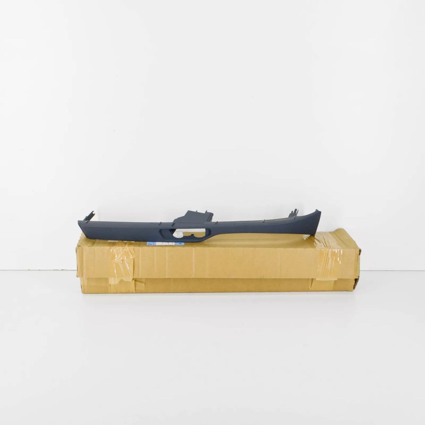 NEW BMW 3 CABRIO E46 RIGHT LOWER HEADLIGHT TRIM 7064332 51137064332 ORIGINAL