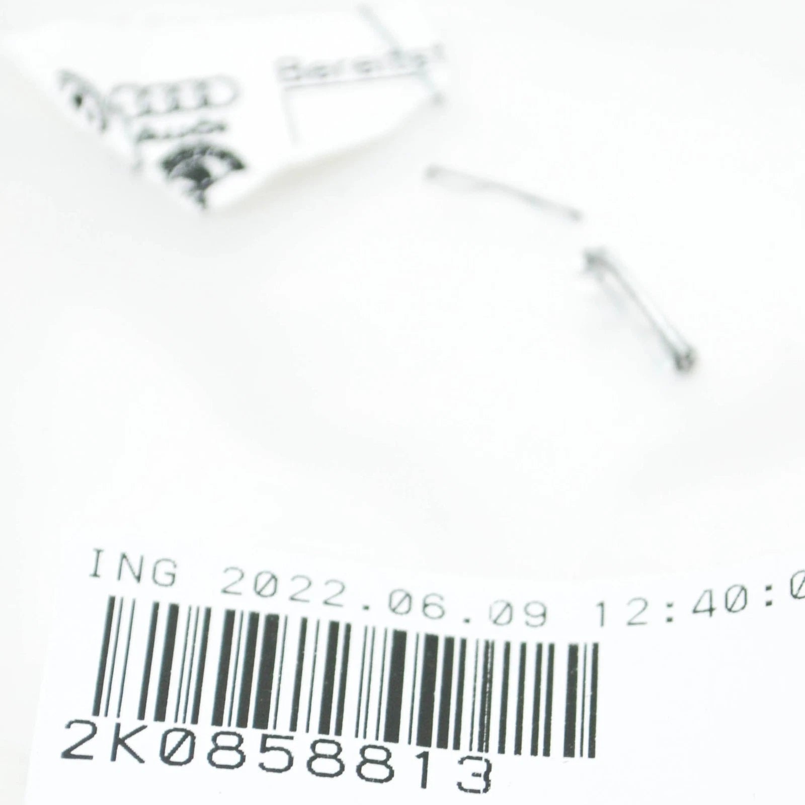 NEW VOLKSWAGEN CADDY 2K LEFT SEAT BELT GUIDE 2K0858813 ORIGINAL