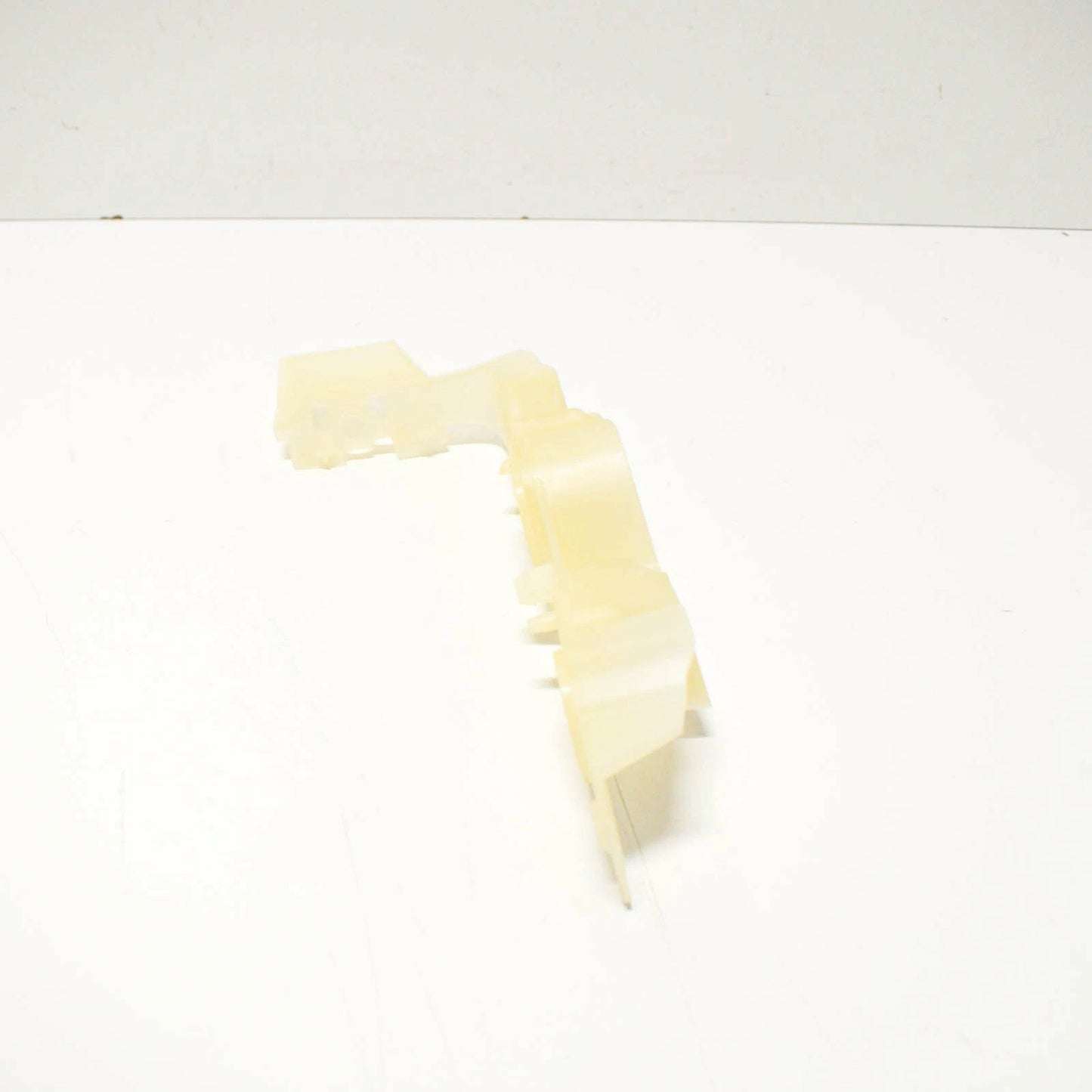 NEW AUDI A4 B9 FRONT BUMPER LEFT SIDE GUIDE SECTION 8W0807283A ORIGINAL