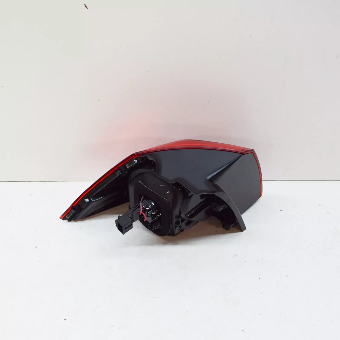 NEW VOLKSWAGEN GOLF MK7 REAR RIGHT TAILLIGHT 5G0945096M