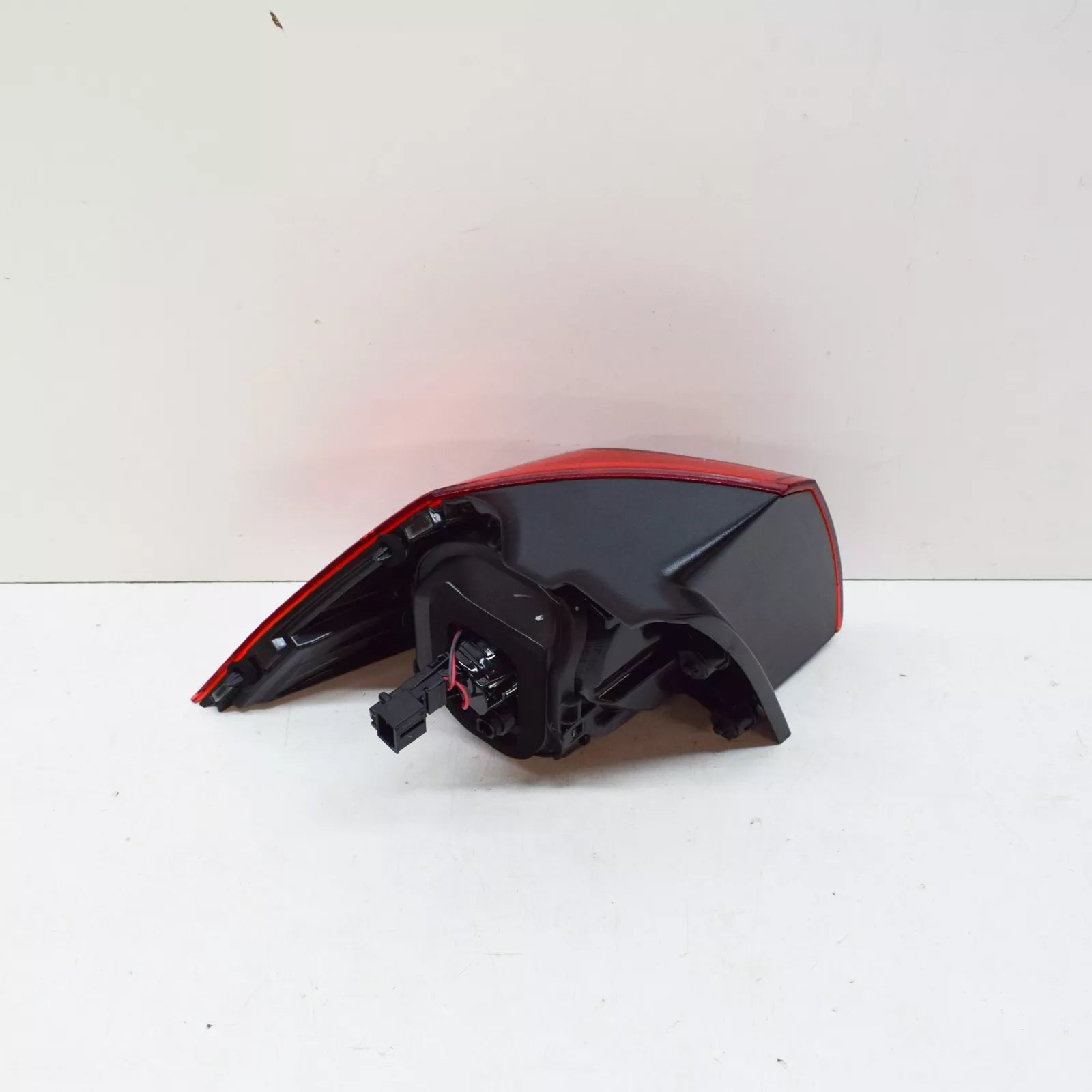 NEW VOLKSWAGEN GOLF MK7 REAR RIGHT TAILLIGHT 5G0945096M
