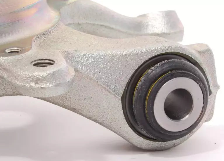 NEW MERCEDES-BENZ C W203 REAR RIGHT AXLE CARRIER A2033504008 ORIGINAL