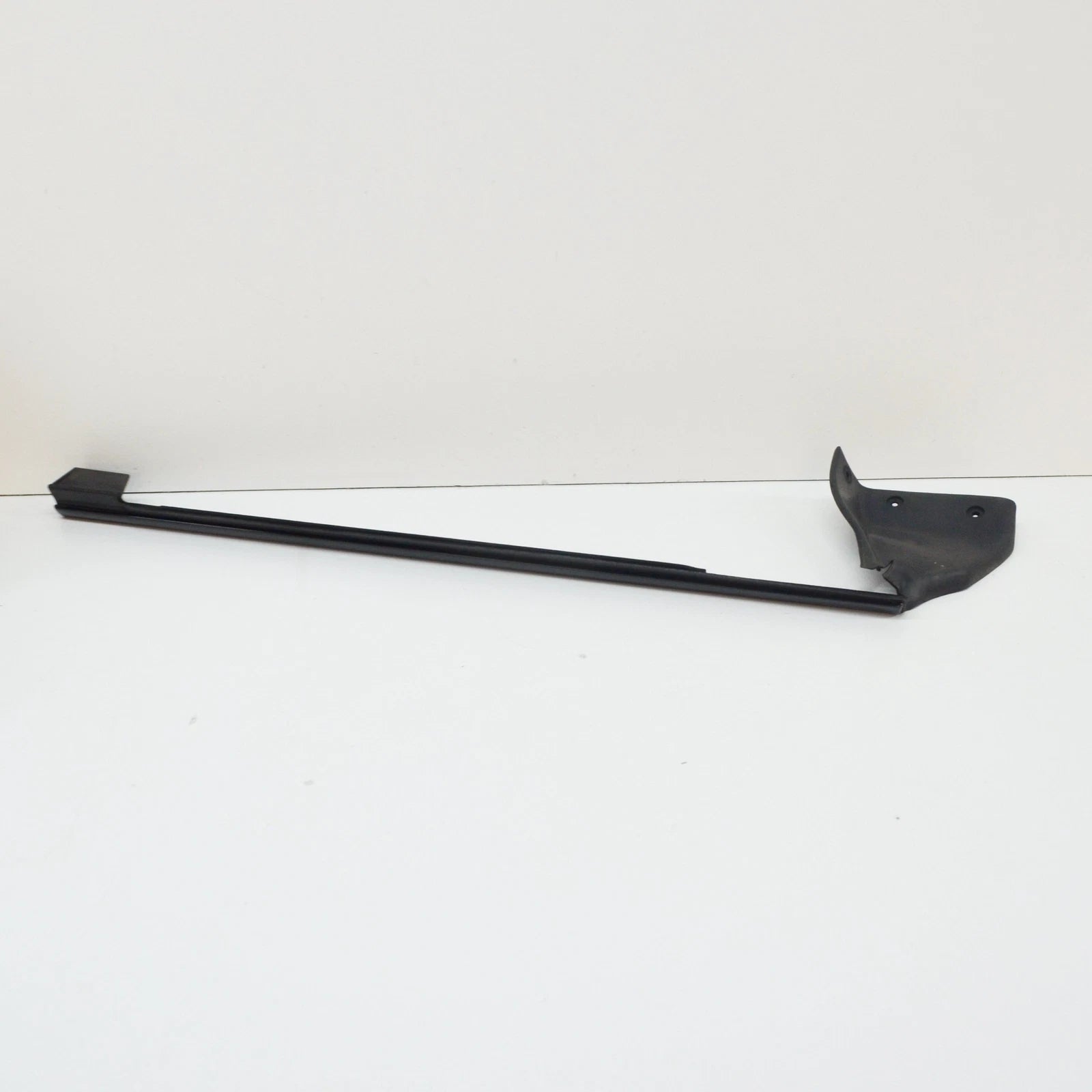 NEW BMW 3 CABRIO E46 REAR RIGHT OUTER WEATHERSTRIP 7894364 51377894364 ORIGINAL