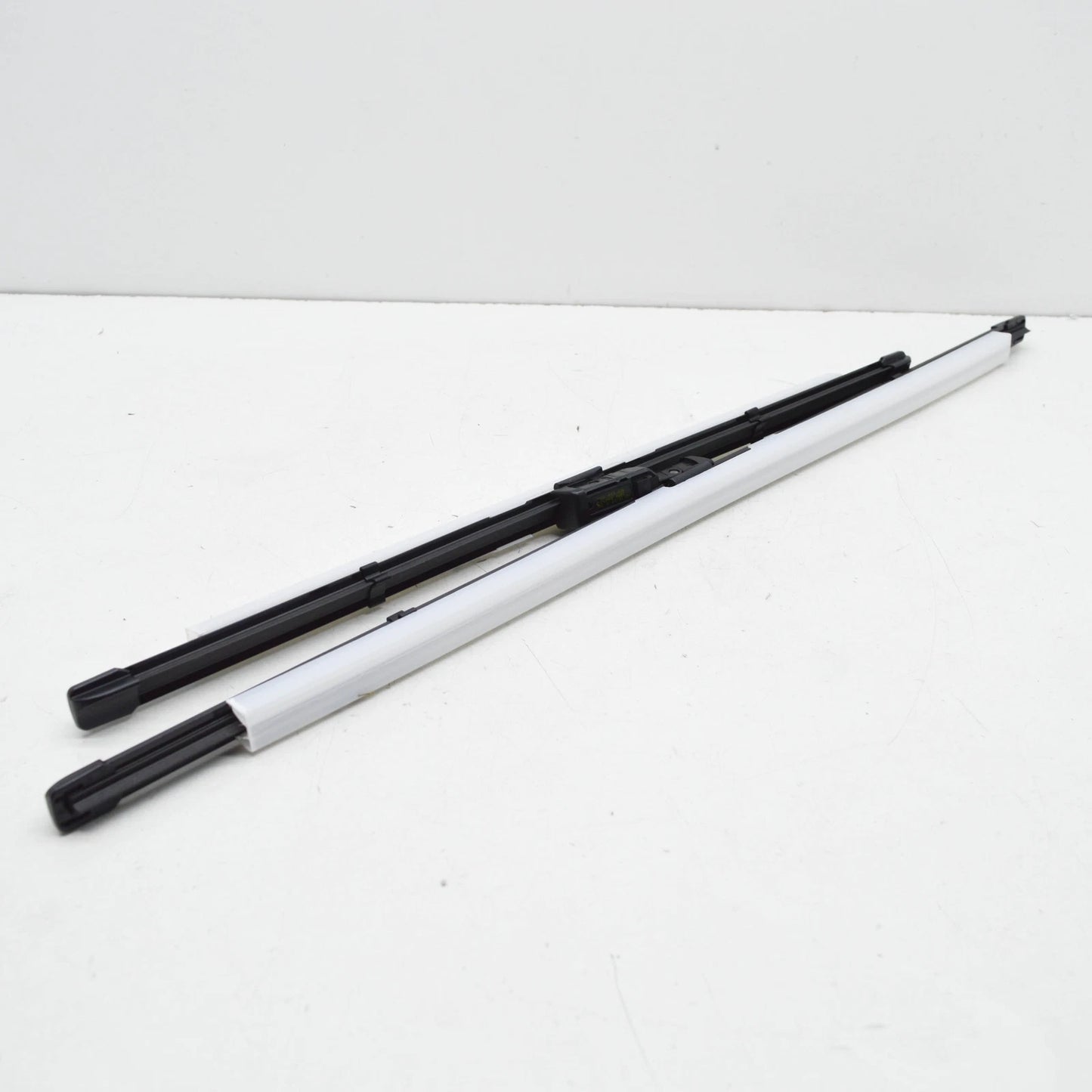 NEW AUDI Q8 FRONT WINDSHIELD AERODYNAMIC WIPER BLADE SET LHD 4M8998002