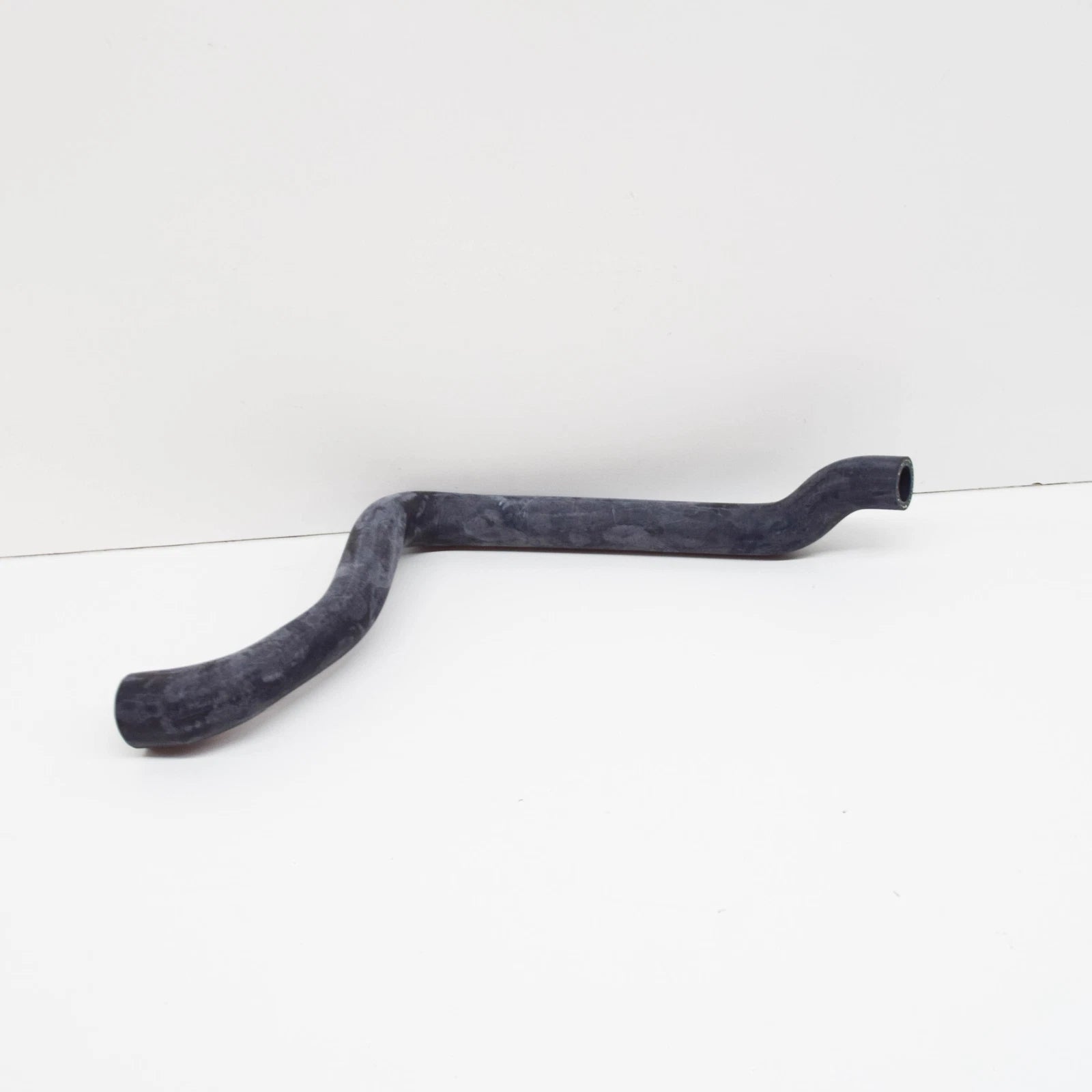 NEW BMW 3 E36 CABRIO COUPE SEDAN COOLING SYSTEM WATER HOSE 11531405581 ORIGINAL