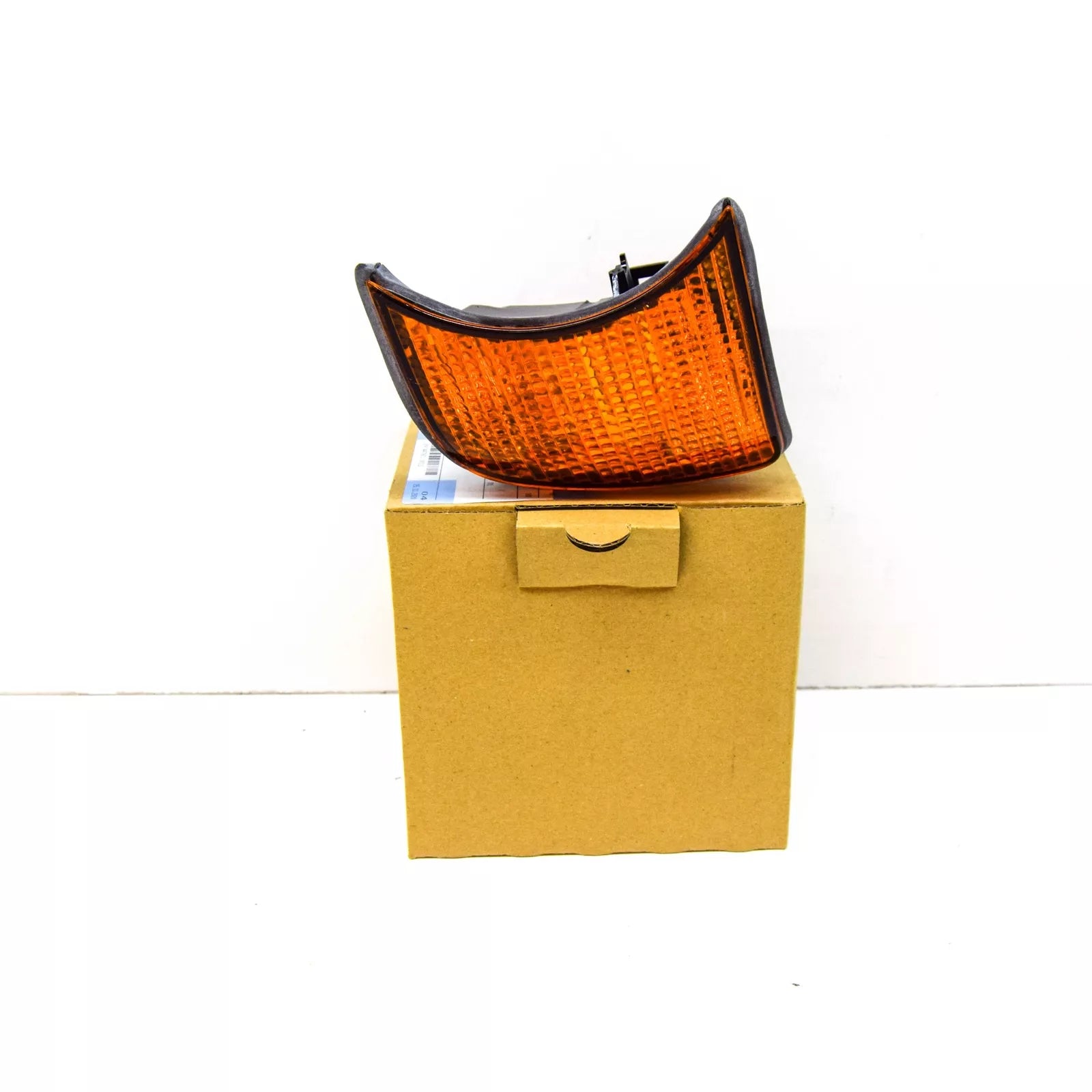 NEW BMW 5 E34 RIGHT TURN LIGHT INDICATOR 63131384034 1384034 ORIGINAL