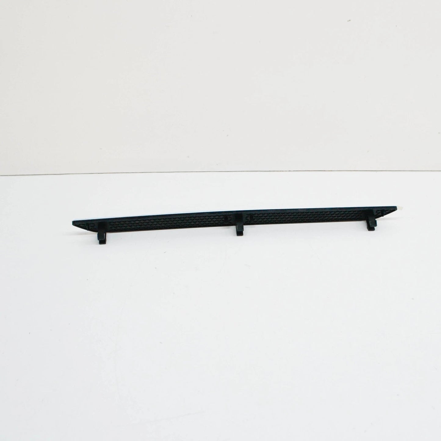 NEW BMW X5 F15 FRONT DOOR ENTRANCE INSERT 51477370423 7370423 ORIGINAL