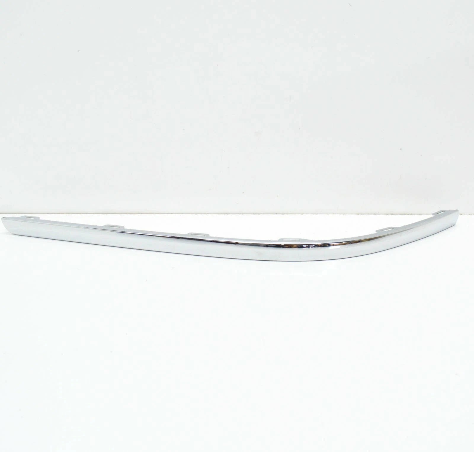 NEW VW PASSAT B8 REAR LEFT BUMPER MOLDING CHROME 5618074592ZZ