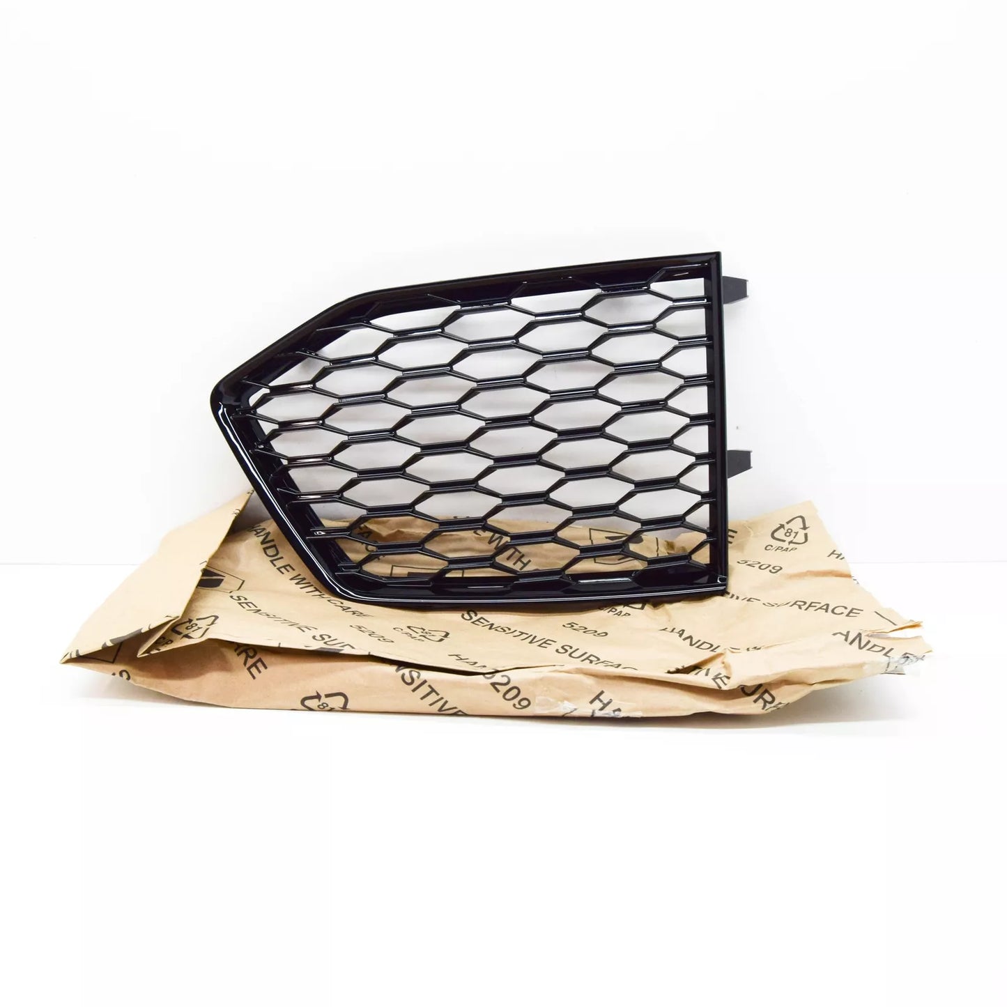 NEW AUDI RSQ3 8U FRONT RIGHT BUMPER AIR GUIDE GRILLE 8U0807682MT94 ORIGINAL