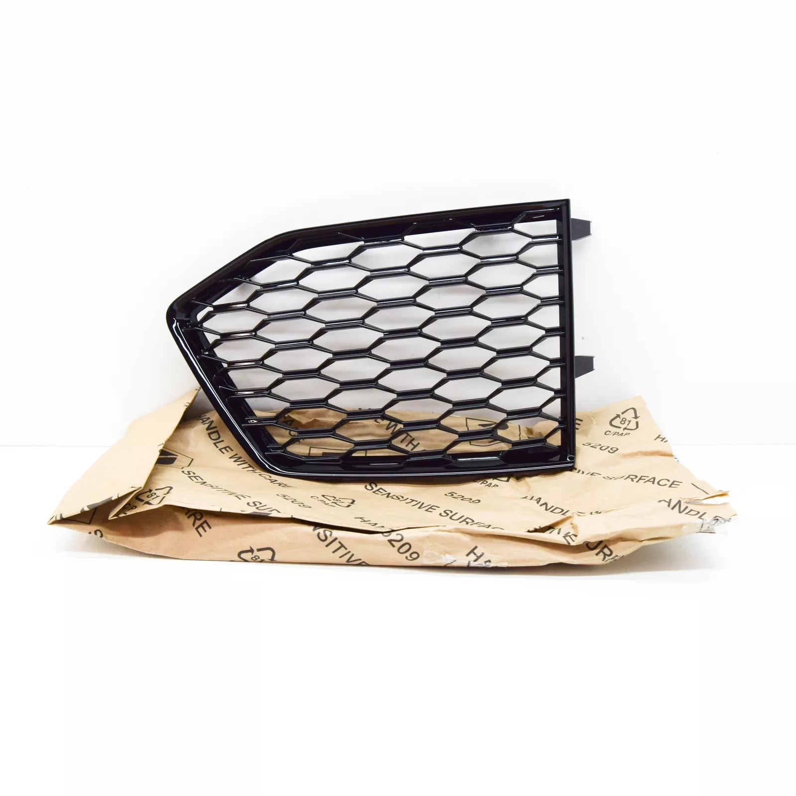 NEW AUDI RSQ3 8U FRONT RIGHT BUMPER AIR GUIDE GRILLE 8U0807682MT94 ORIGINAL